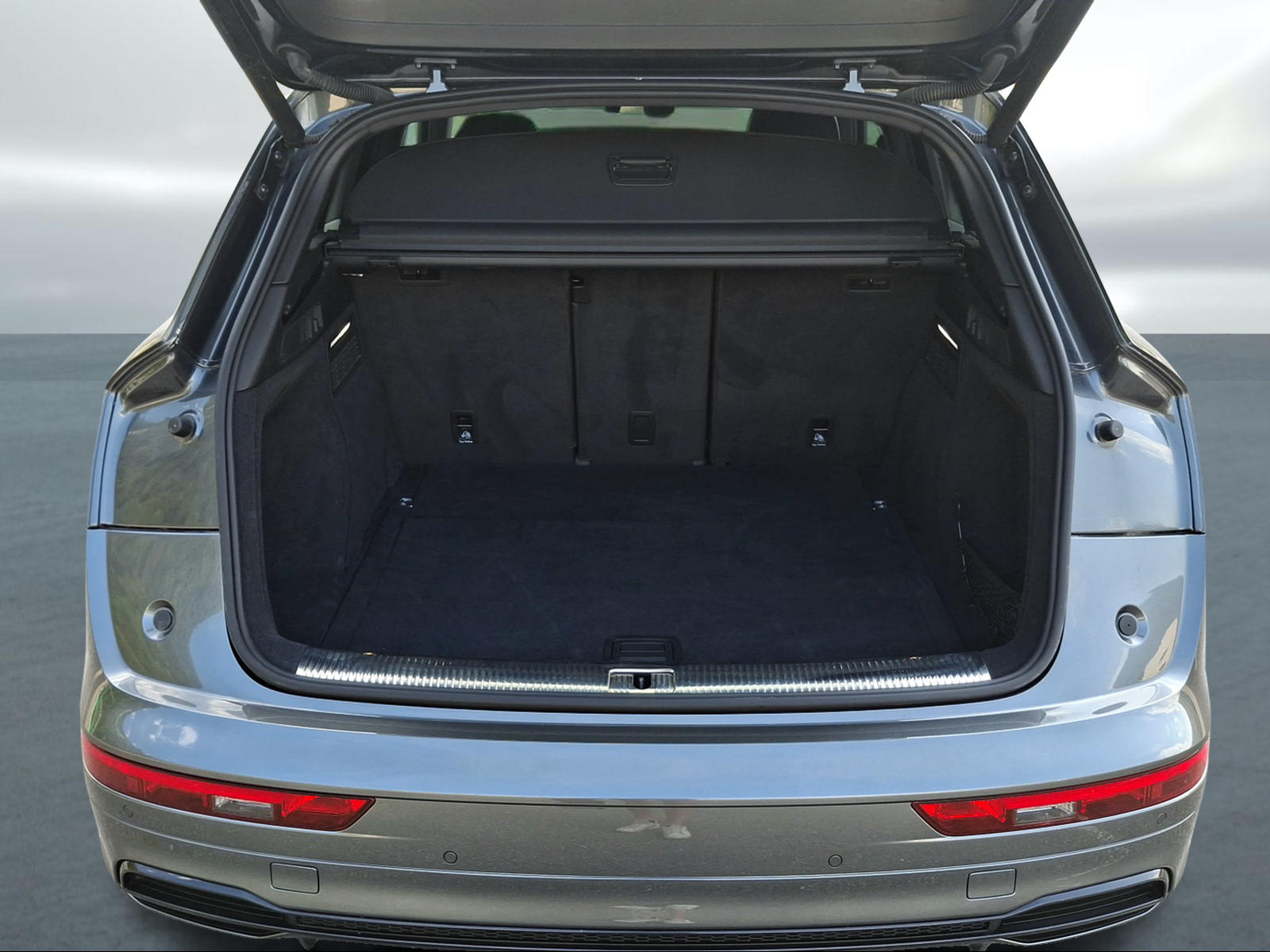 AUDI Q5 45 TFSI sport quattro S-tronic-image-12