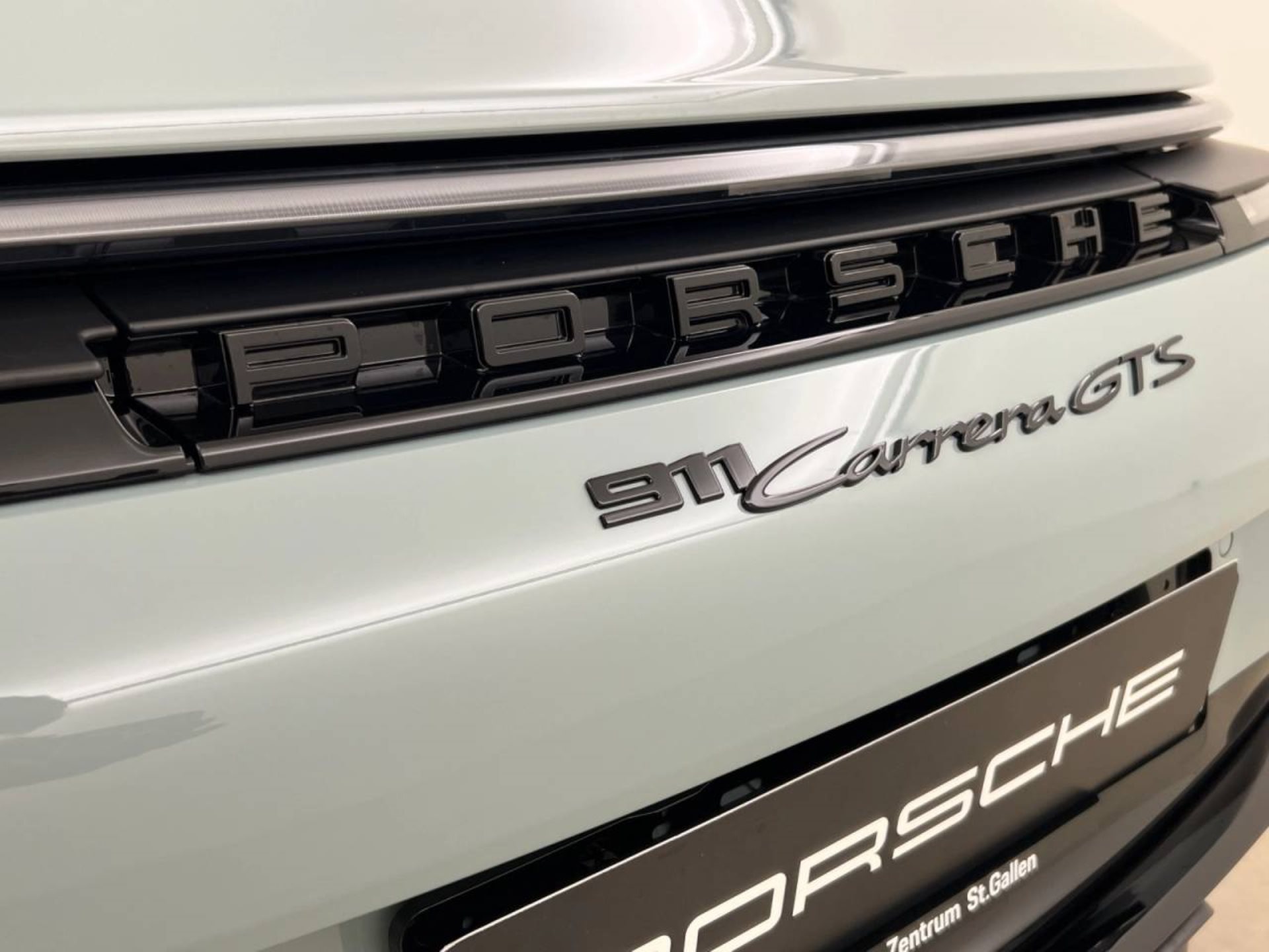 PORSCHE 911 Carrera GTS Cabriolet-image-7