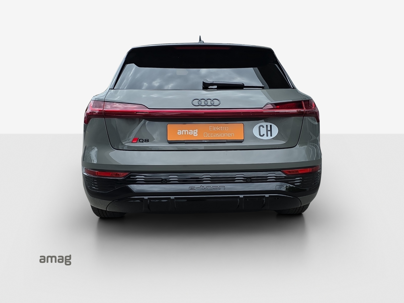 AUDI Q8 55 e-tron Black Edition quattro-image-7