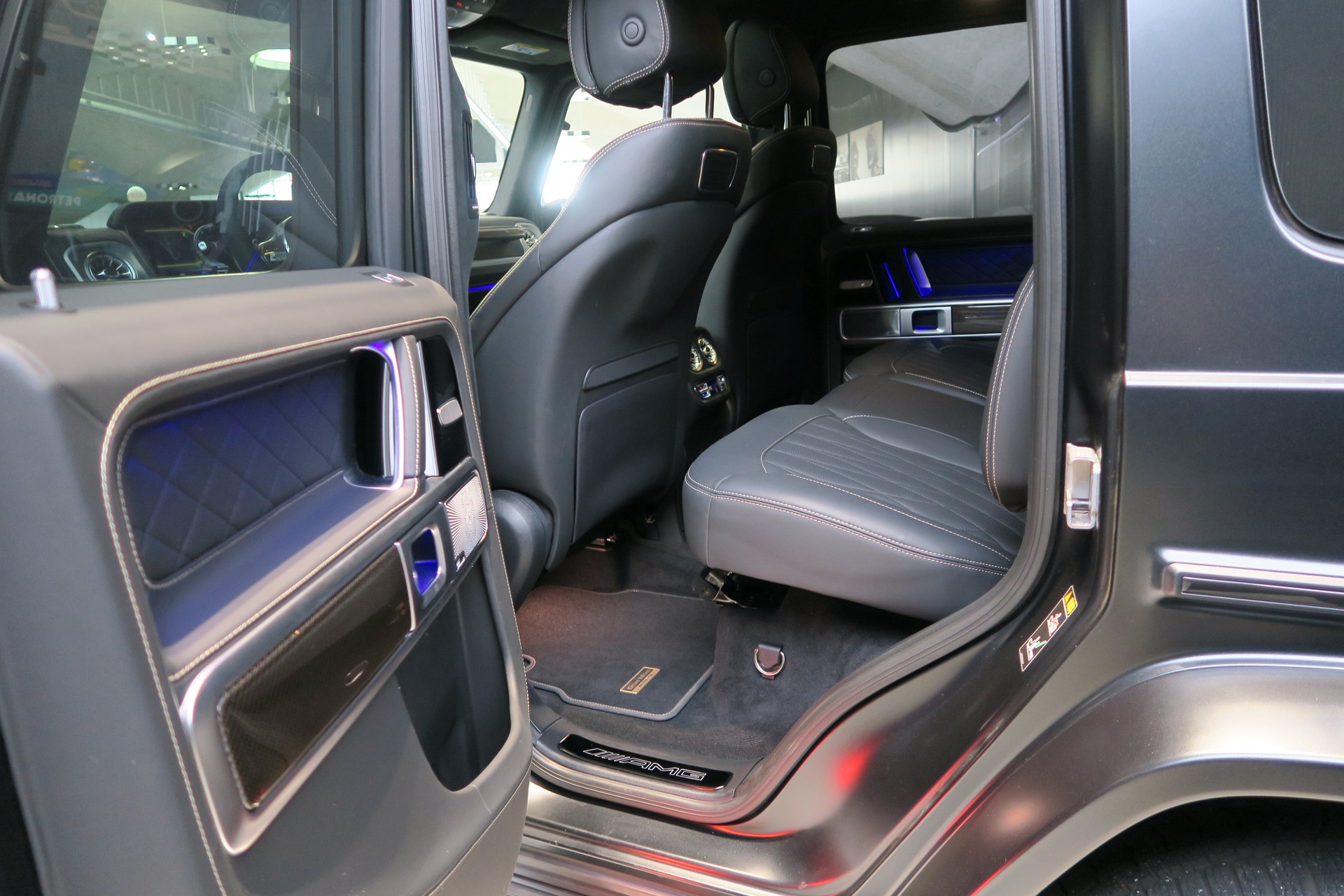 MERCEDES-BENZ G63 AMG Grand Edition 4X4-image-13