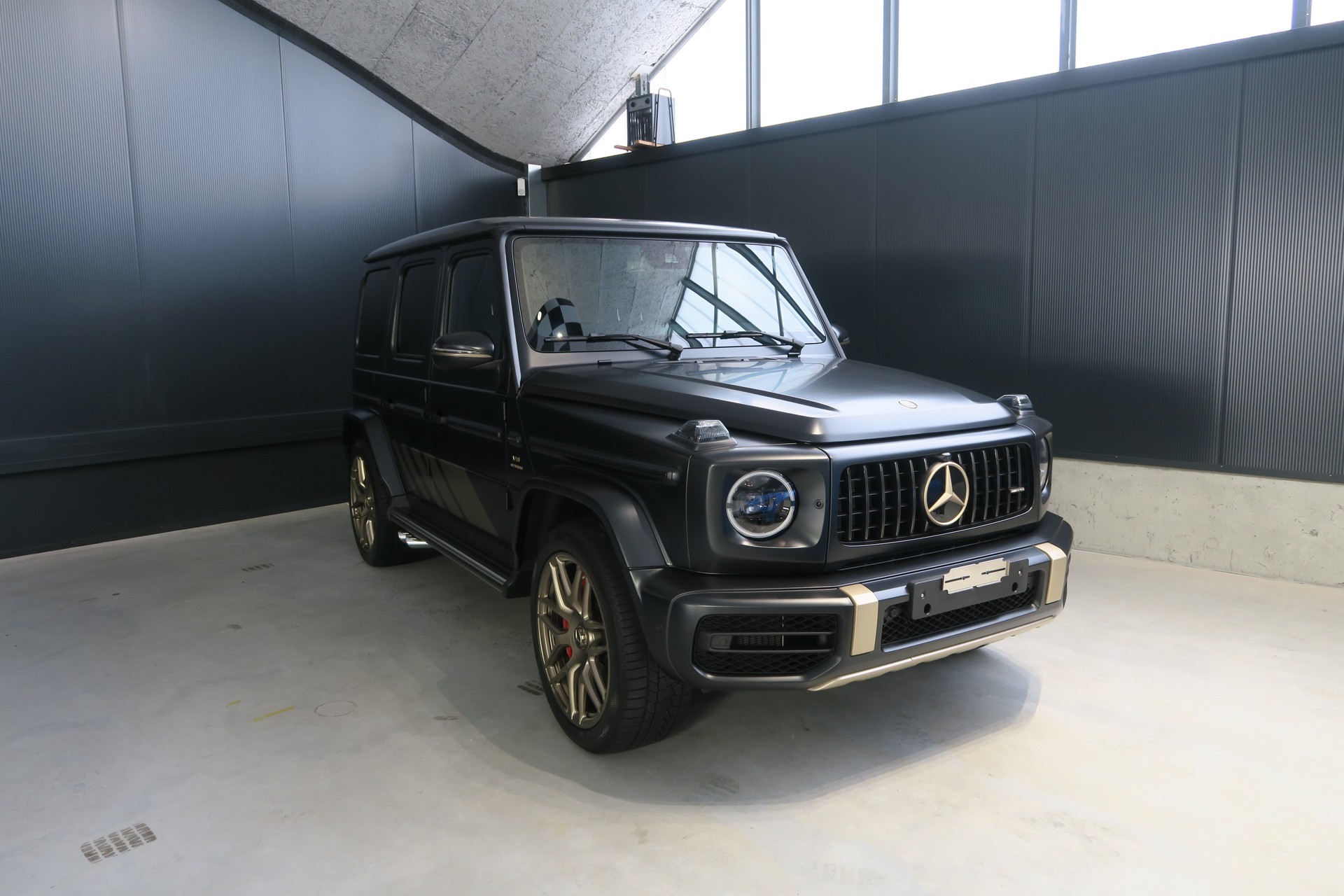 MERCEDES-BENZ G63 AMG Grand Edition 4X4-image-2
