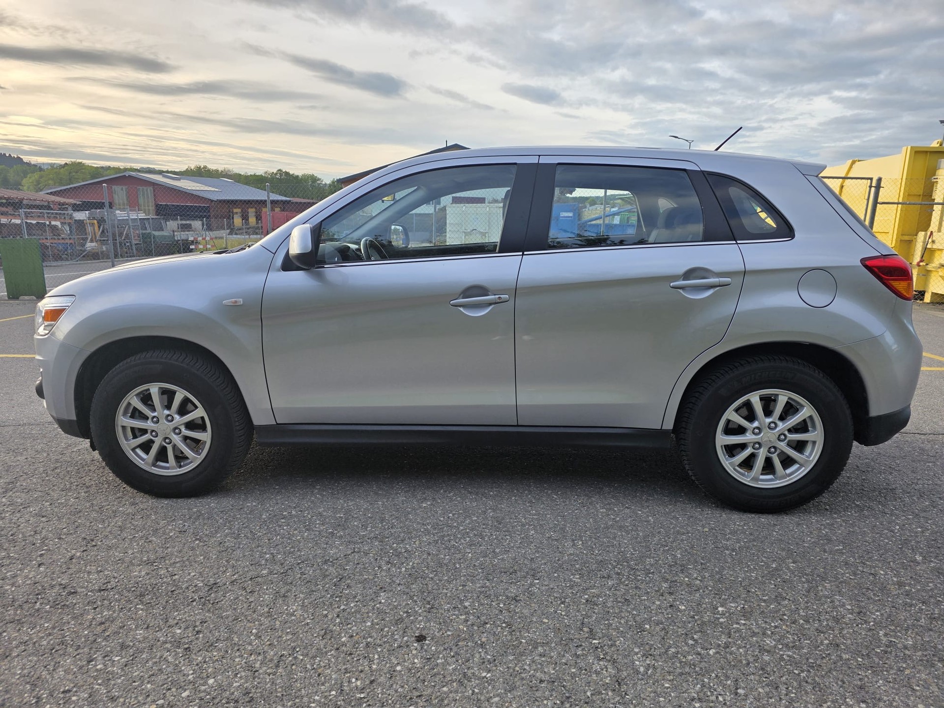 MITSUBISHI ASX 1.6 DID Value 4WD-image-6