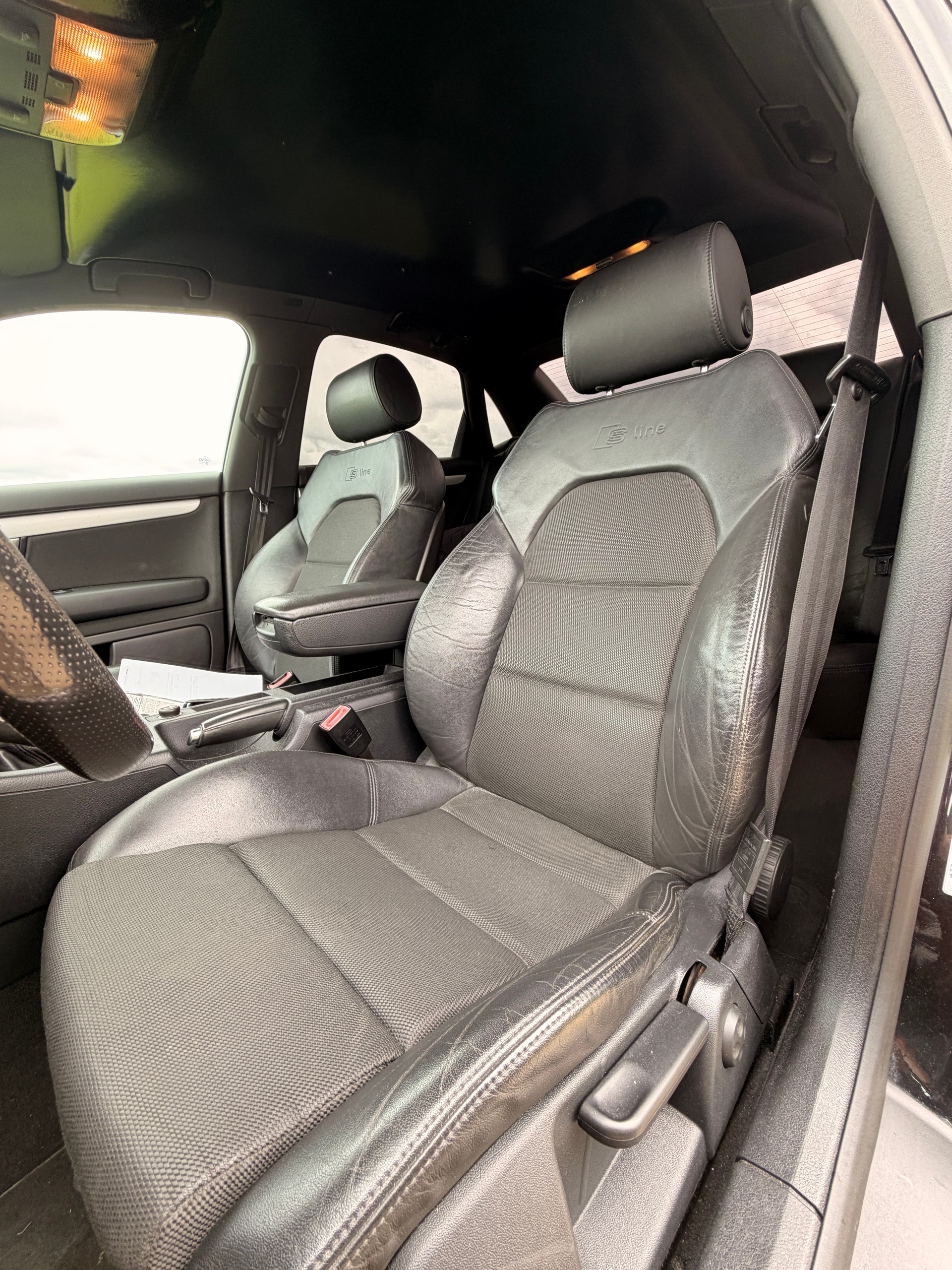AUDI A4 Limousine 3.0 V6 TDI quattro-image-4