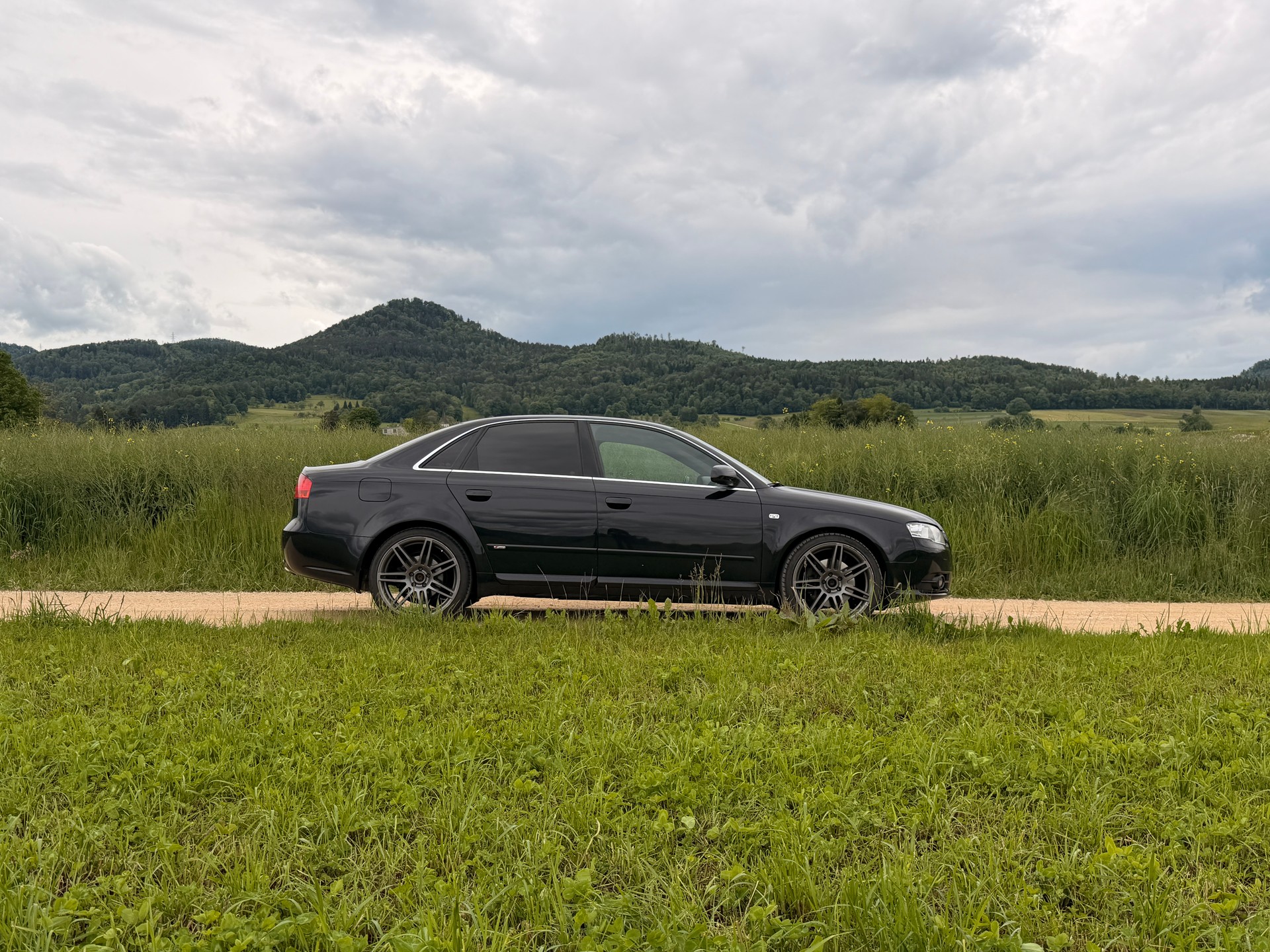 AUDI A4 Limousine 3.0 V6 TDI quattro-image-8