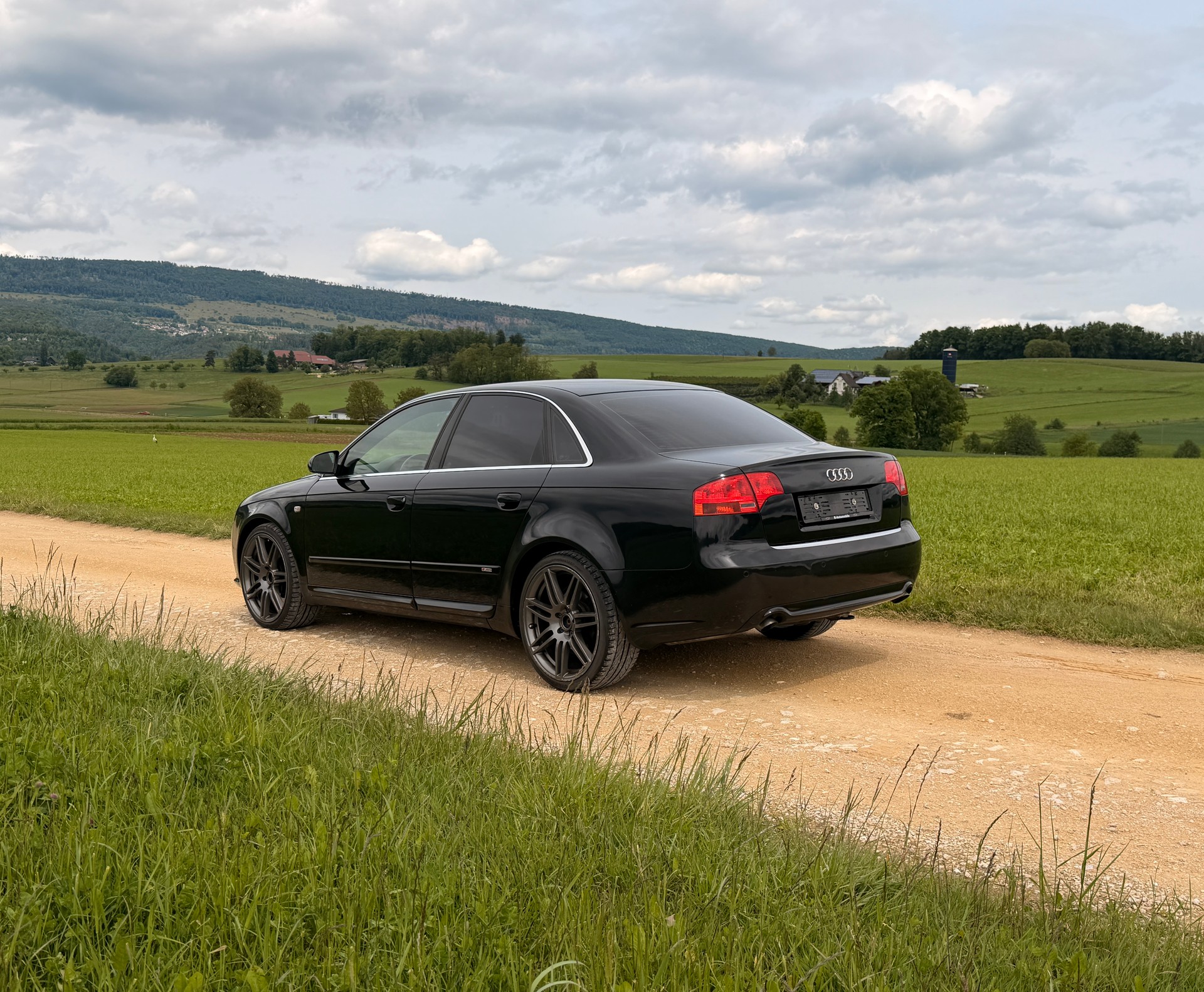 AUDI A4 Limousine 3.0 V6 TDI quattro-image-0