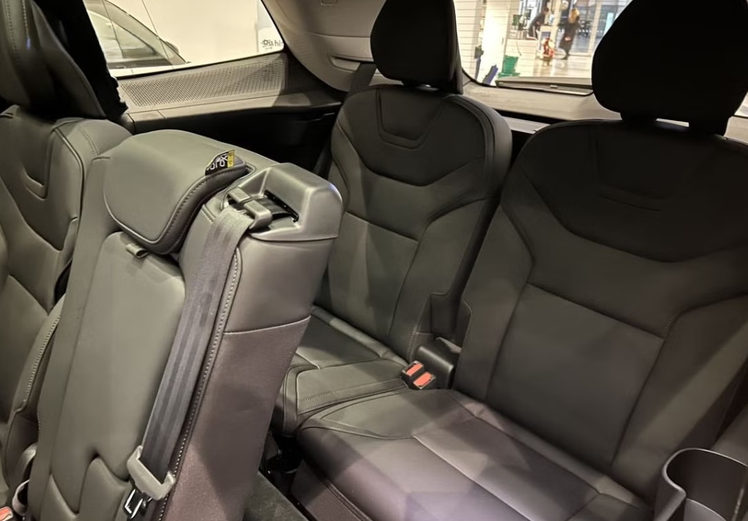 VOLVO EX90 Twin 111 kWh Plus AWD-image-4