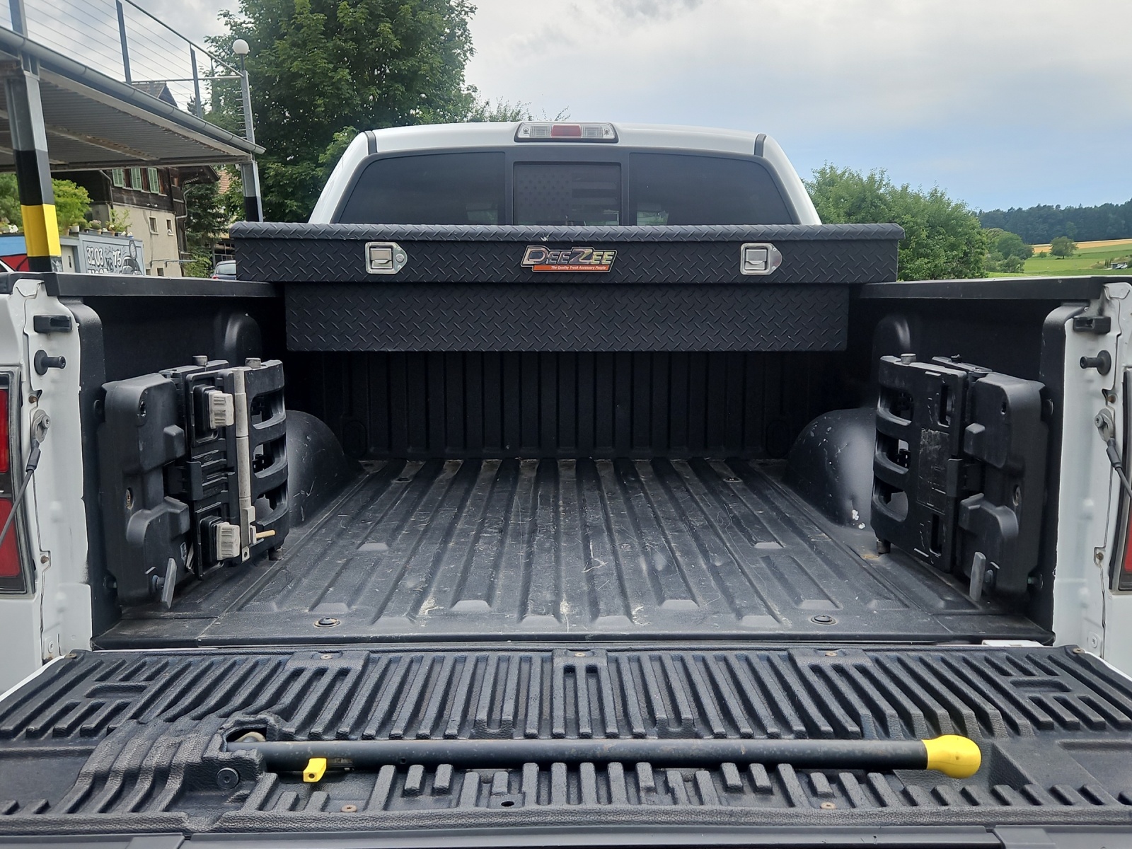 FORD F150 FX4 V8-image-9
