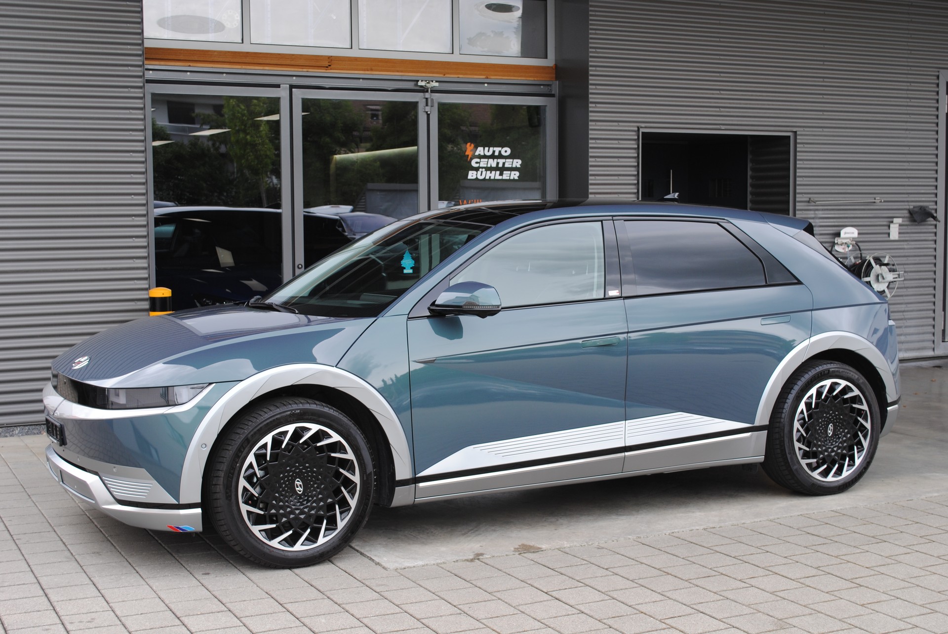 HYUNDAI Ioniq 5 77kWh Vertex 4WD-image-4