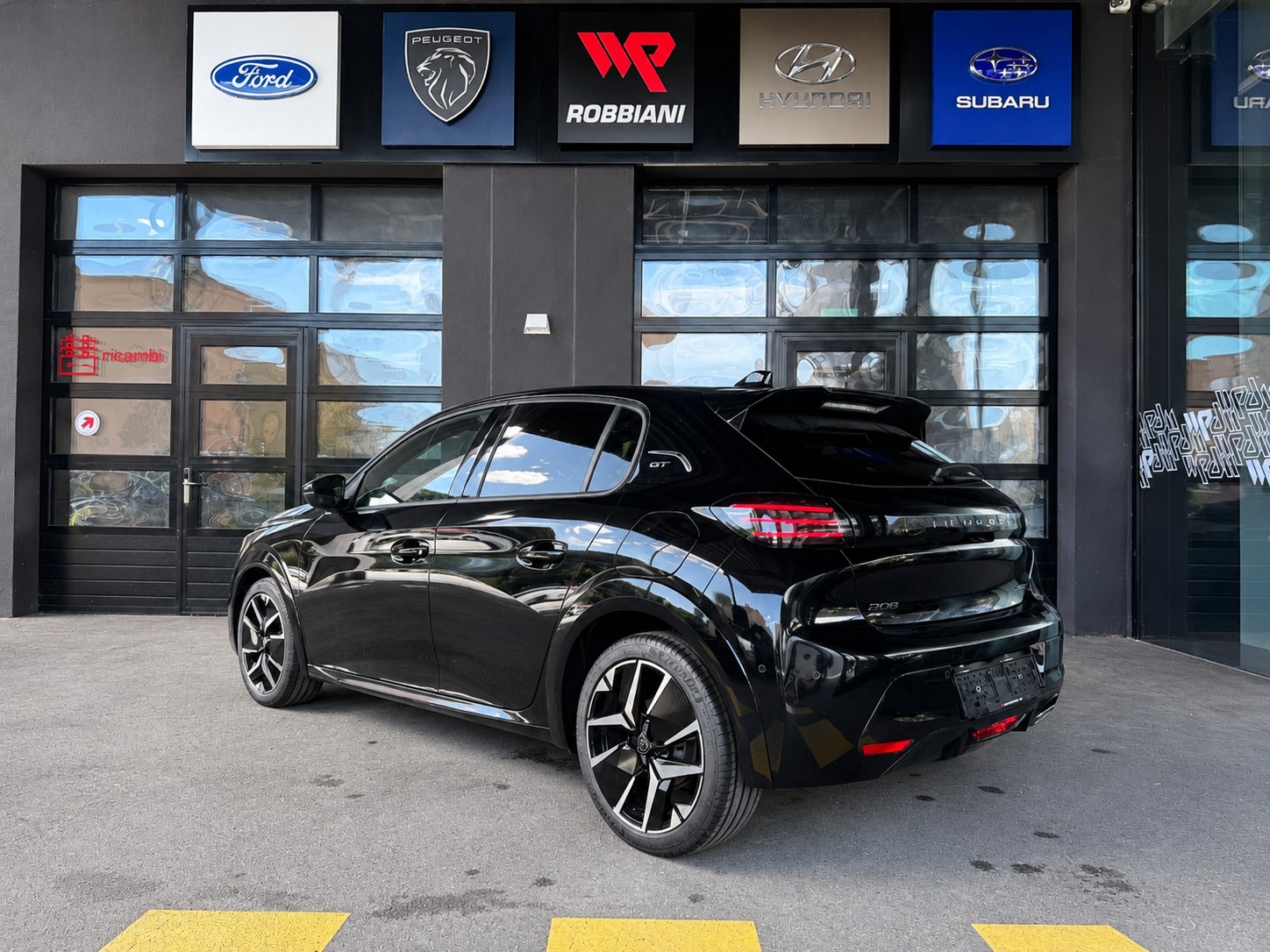 PEUGEOT 208 1.2 MHEV 145 GT-image-3