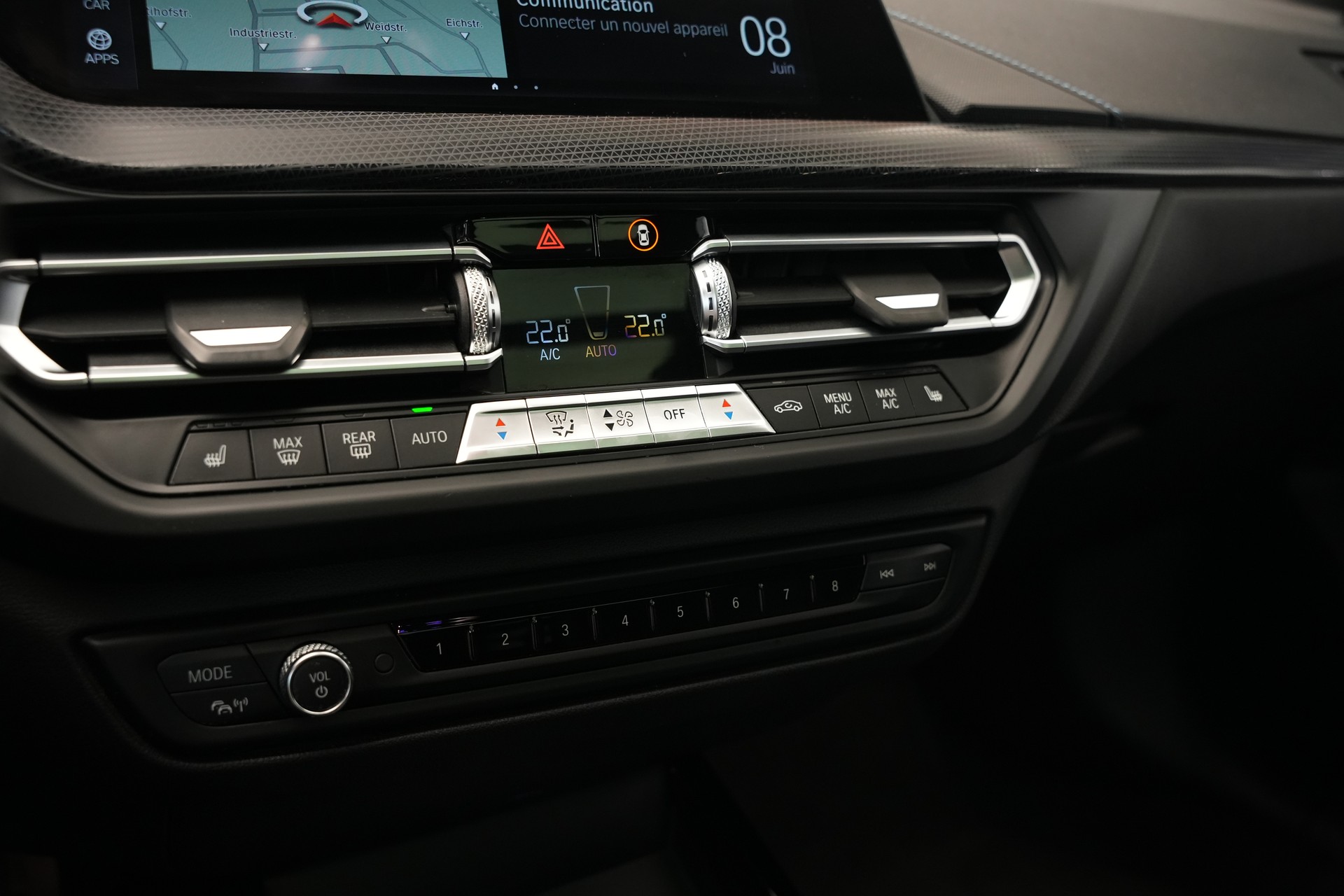 BMW M135i xDrive Steptronic-image-25