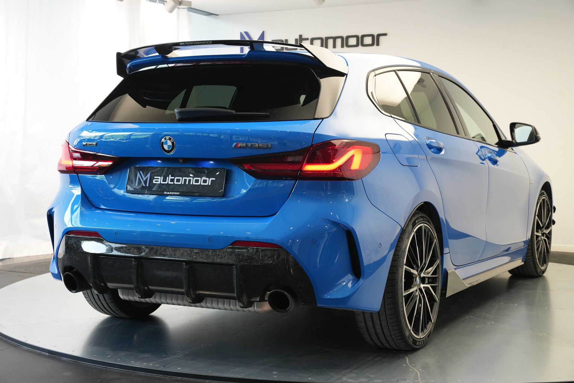 BMW M135i xDrive Steptronic-image-39
