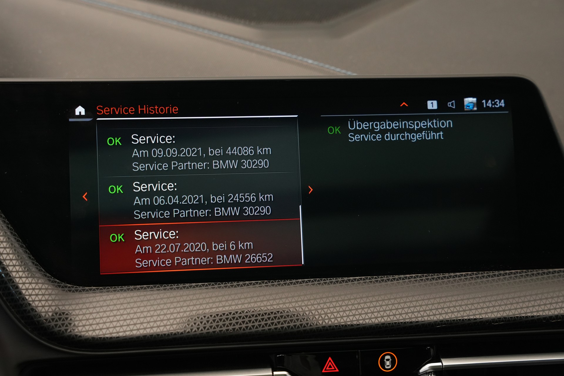 BMW M135i xDrive Steptronic-image-32