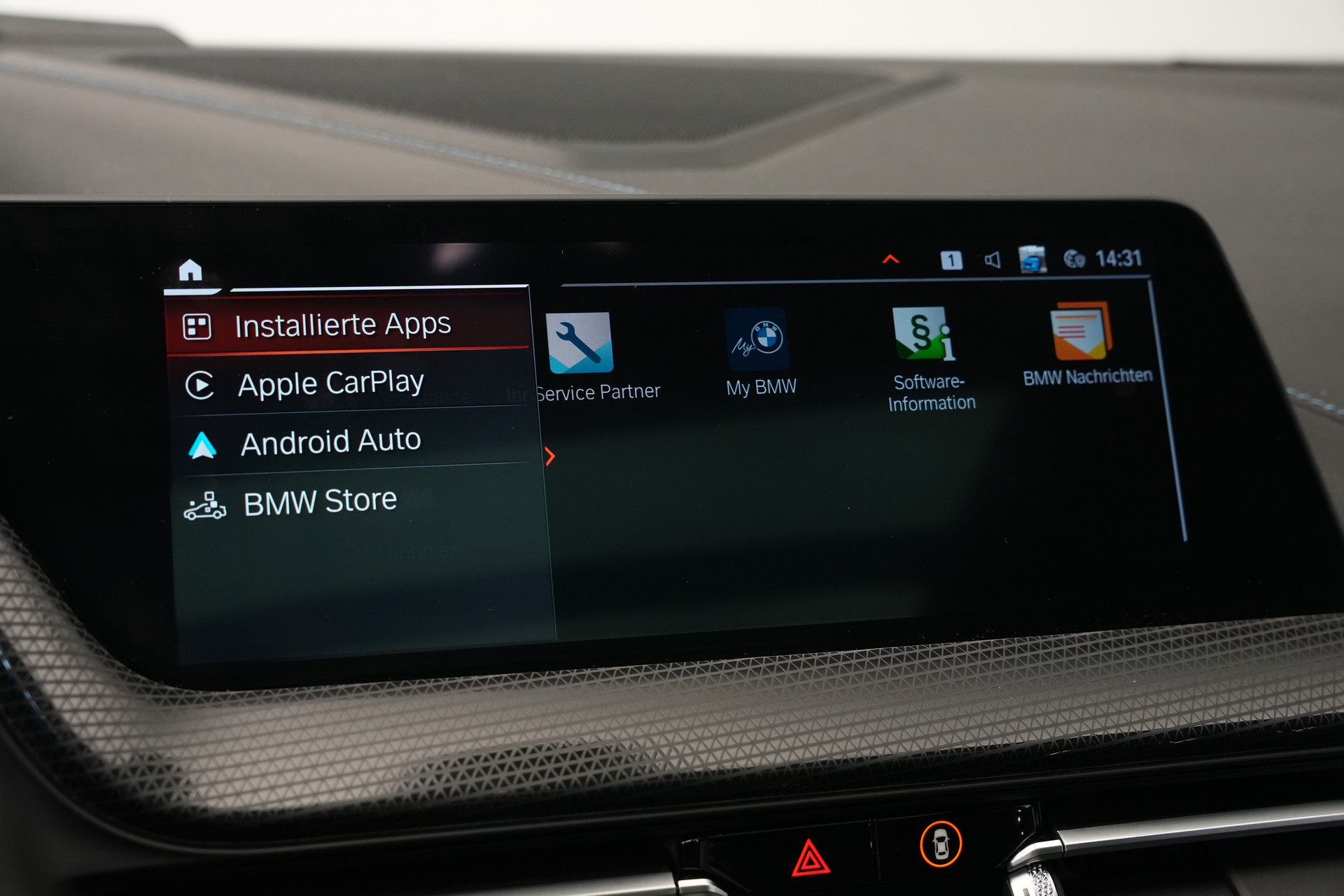 BMW M135i xDrive Steptronic-image-26