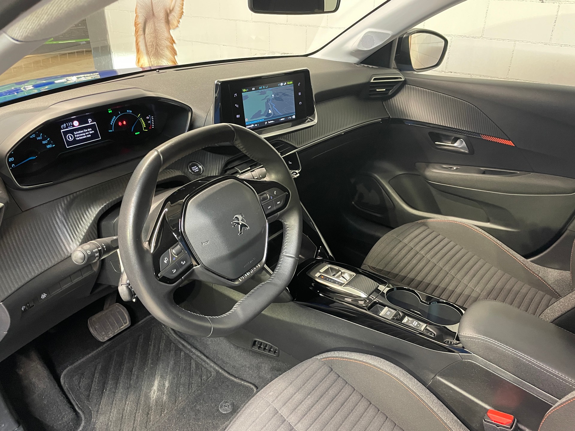 PEUGEOT 208 Elektrik Active Pack-image-9