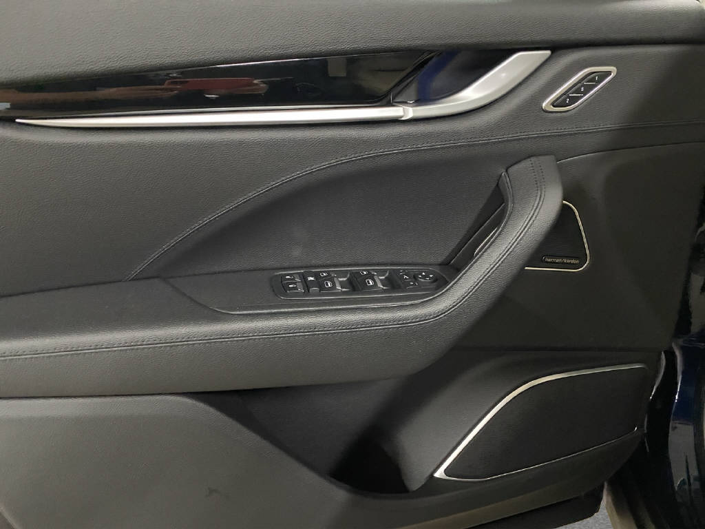 MASERATI Levante 3.0 V6 Modena-image-11