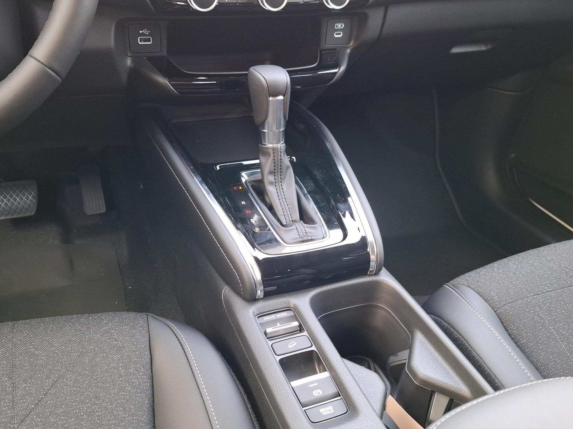 HONDA HR-V 1.5 i-MMD Advance-image-10