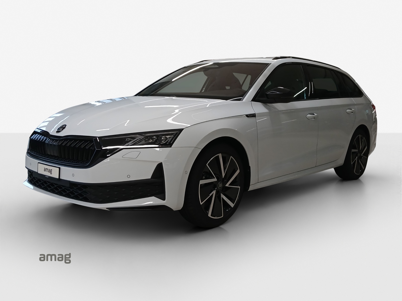 SKODA Octavia Combi 1.5 TSI mHEV DSG Sport Line-image-0