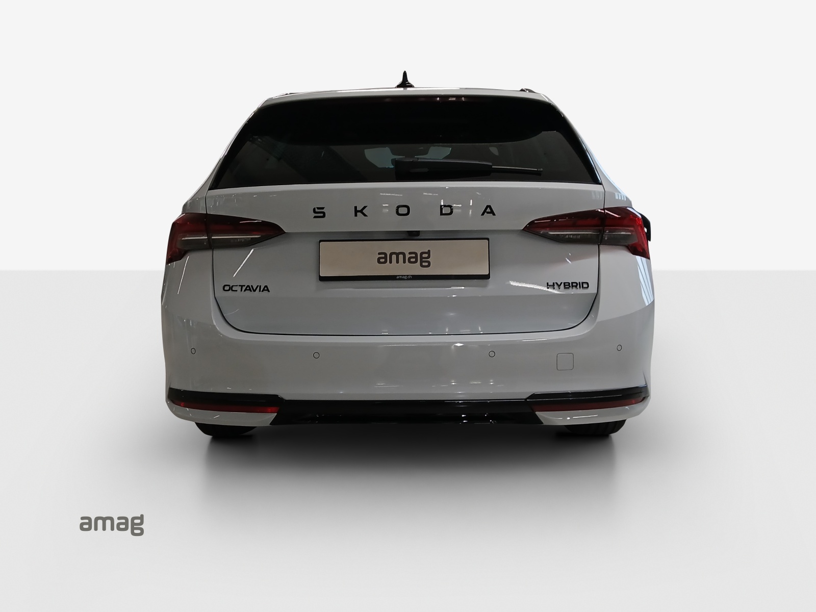 SKODA Octavia Combi 1.5 TSI mHEV DSG Sport Line-image-3