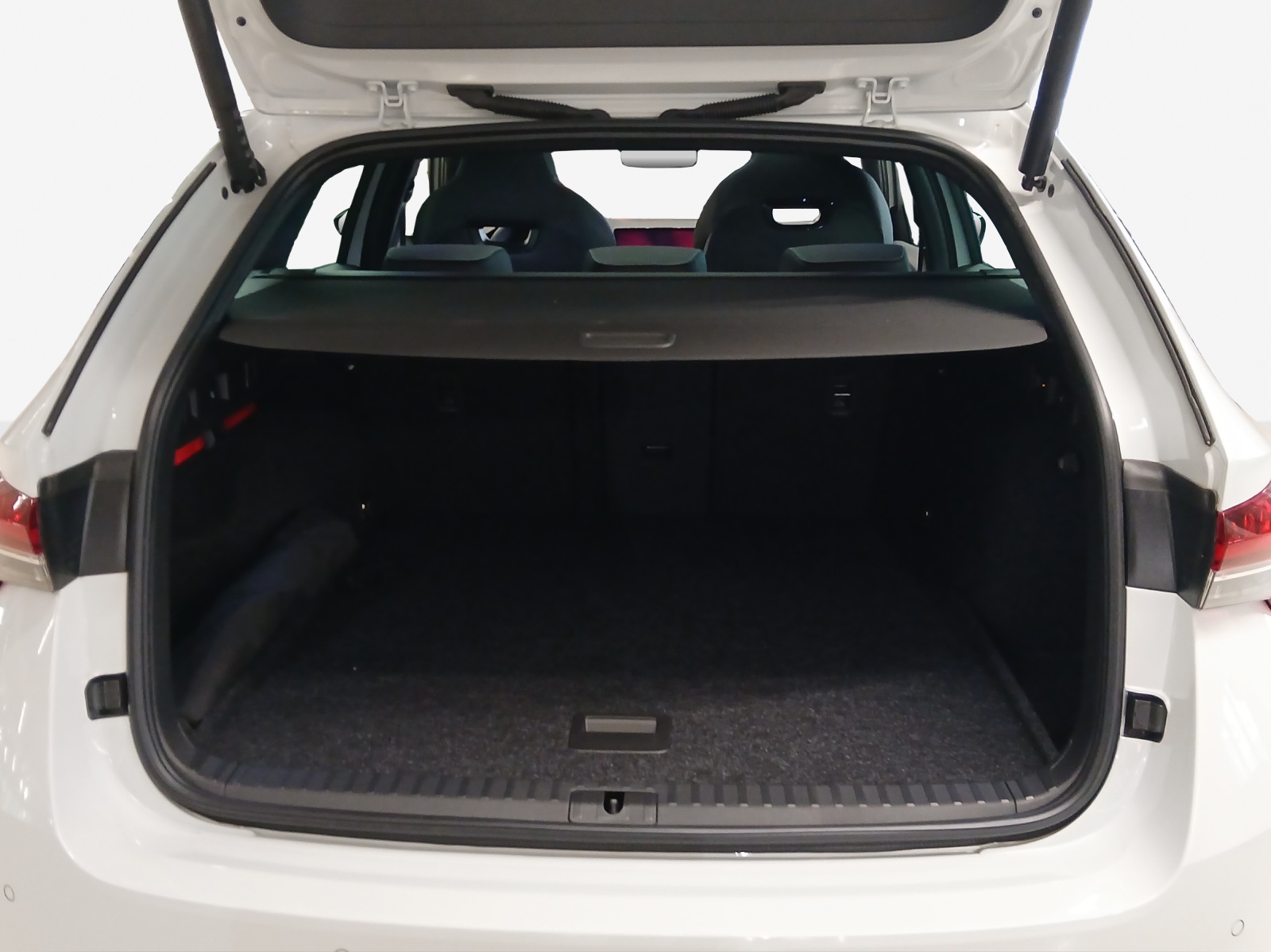 SKODA Octavia Combi 1.5 TSI mHEV DSG Sport Line-image-12