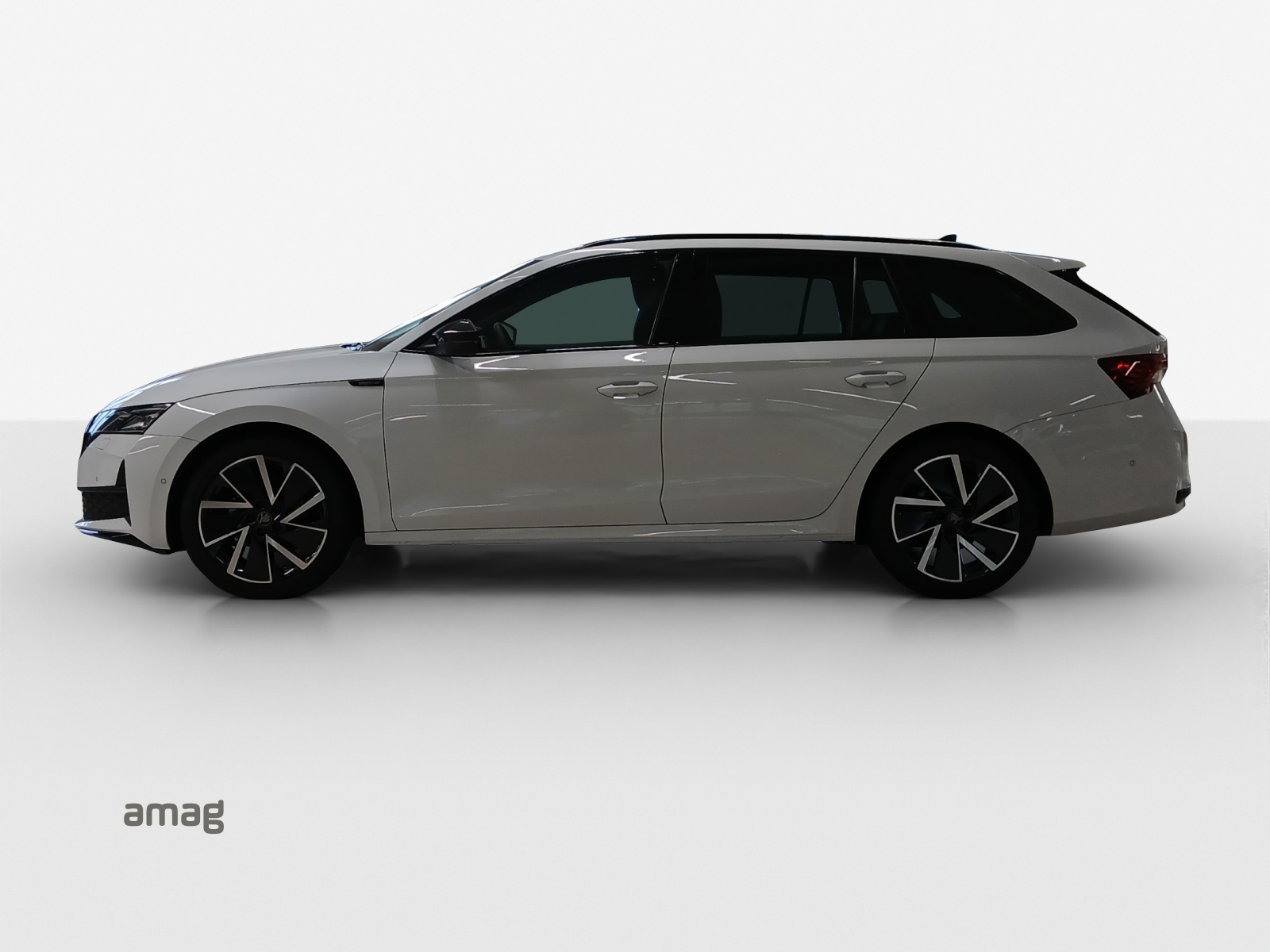 SKODA Octavia Combi 1.5 TSI mHEV DSG Sport Line-image-1