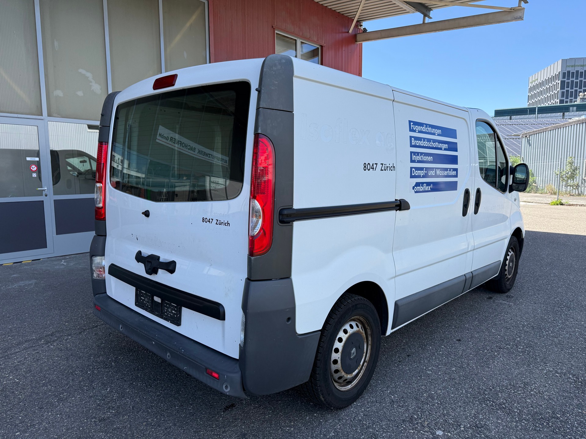 RENAULT Trafic 2.0 dCi 90 2.7t L1H1-image-4