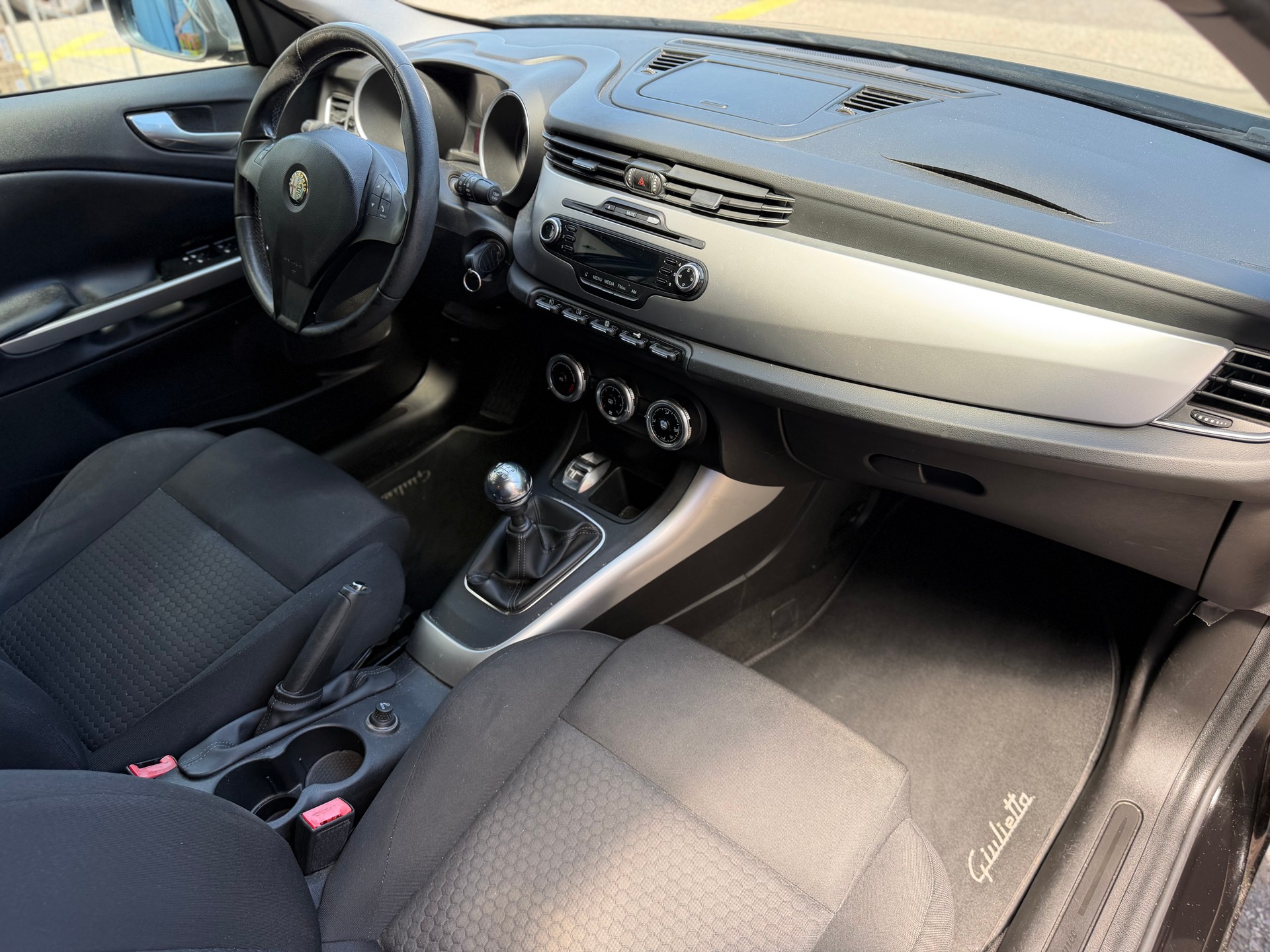 ALFA ROMEO Giulietta 1.6 JTDM Distinctive-image-8