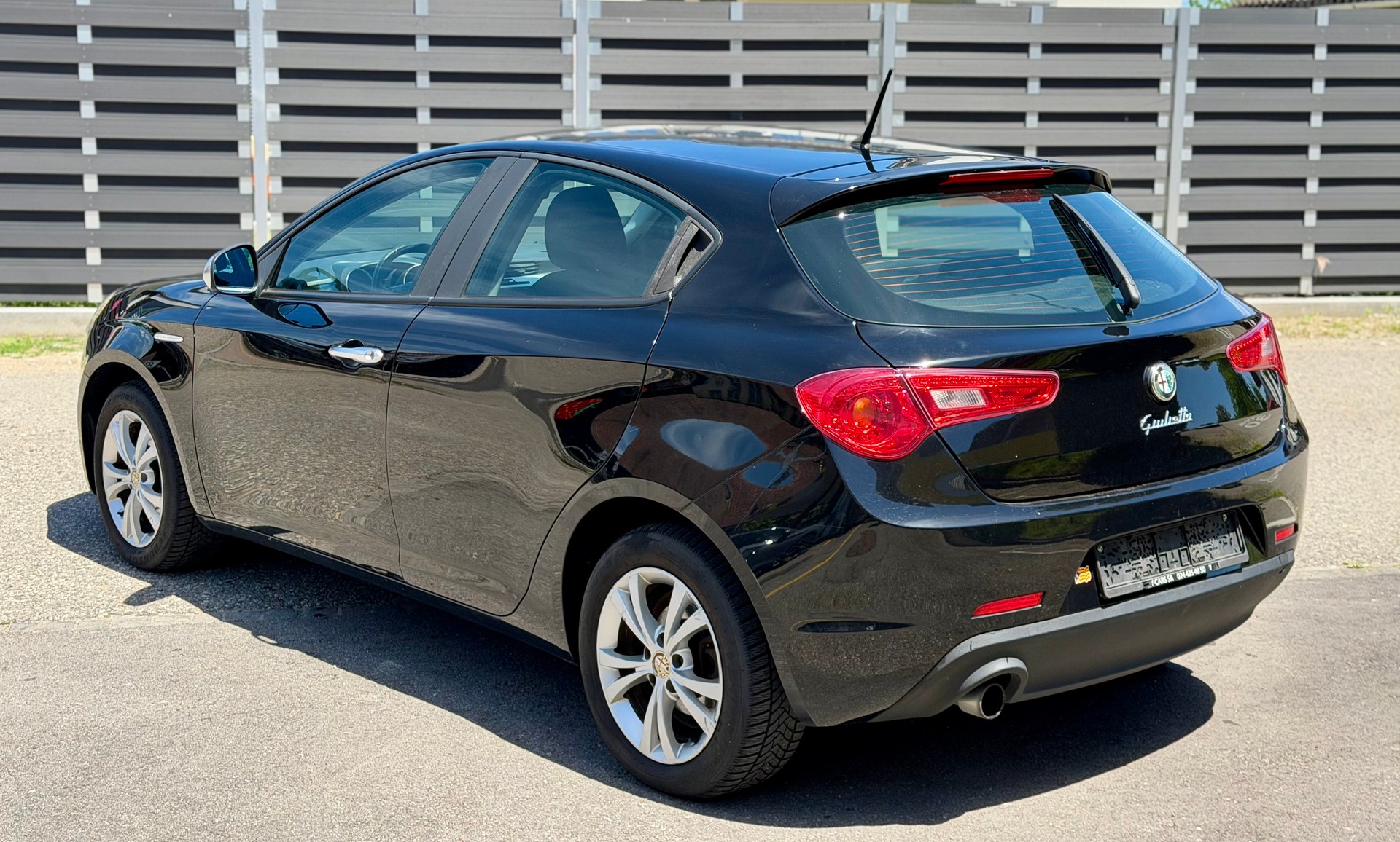 ALFA ROMEO Giulietta 1.6 JTDM Distinctive-image-2