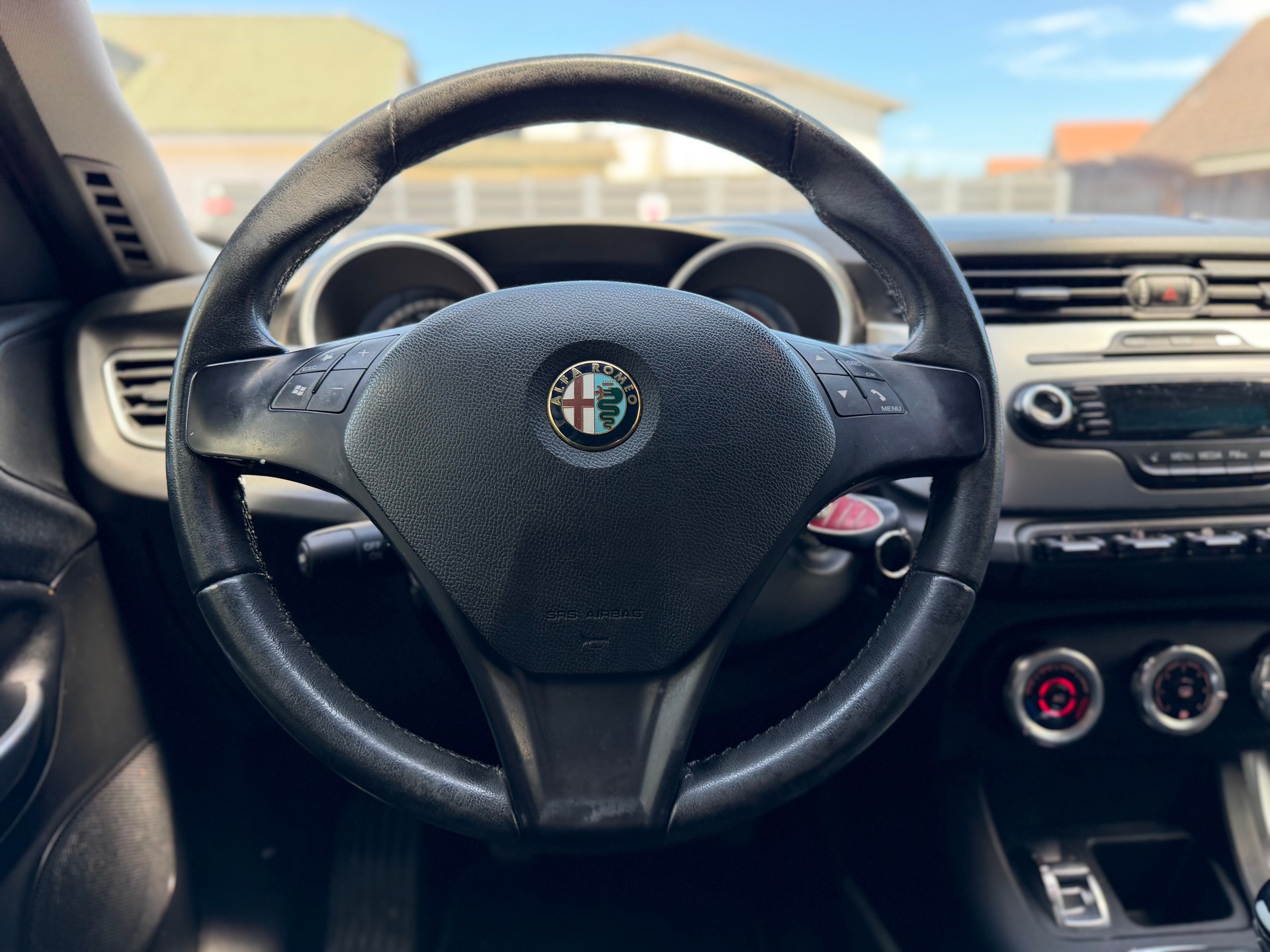 ALFA ROMEO Giulietta 1.6 JTDM Distinctive-image-6