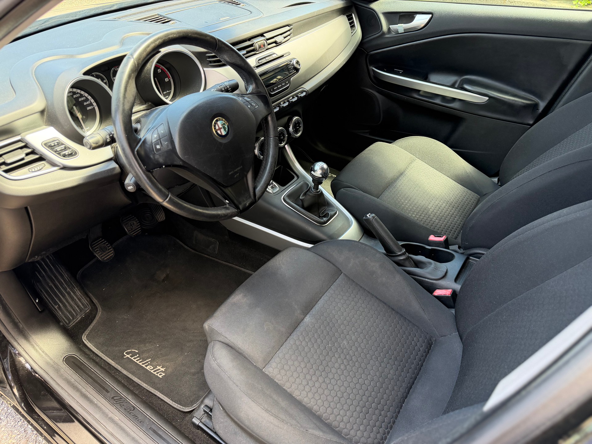 ALFA ROMEO Giulietta 1.6 JTDM Distinctive-image-7