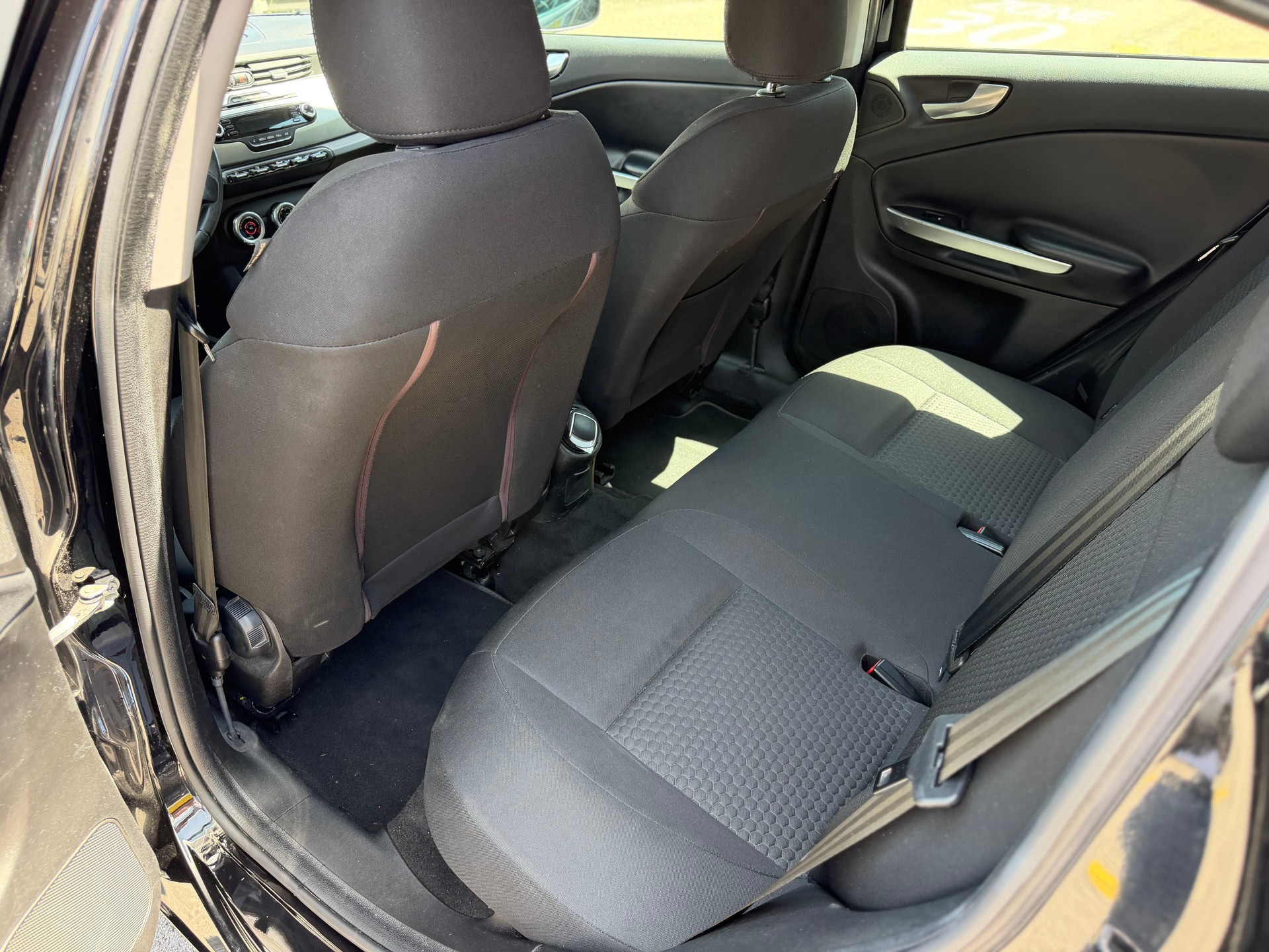 ALFA ROMEO Giulietta 1.6 JTDM Distinctive-image-11