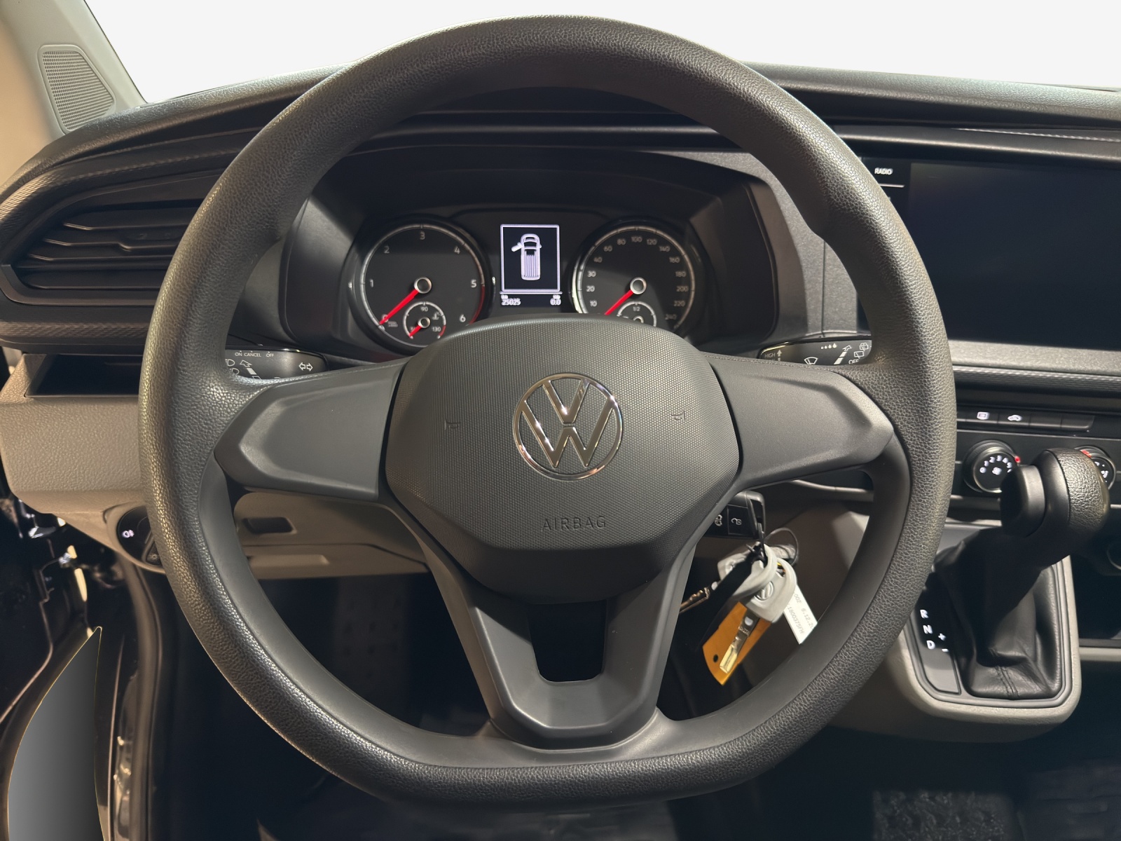 VW T6.1 2.0 TDI DSG-image-9