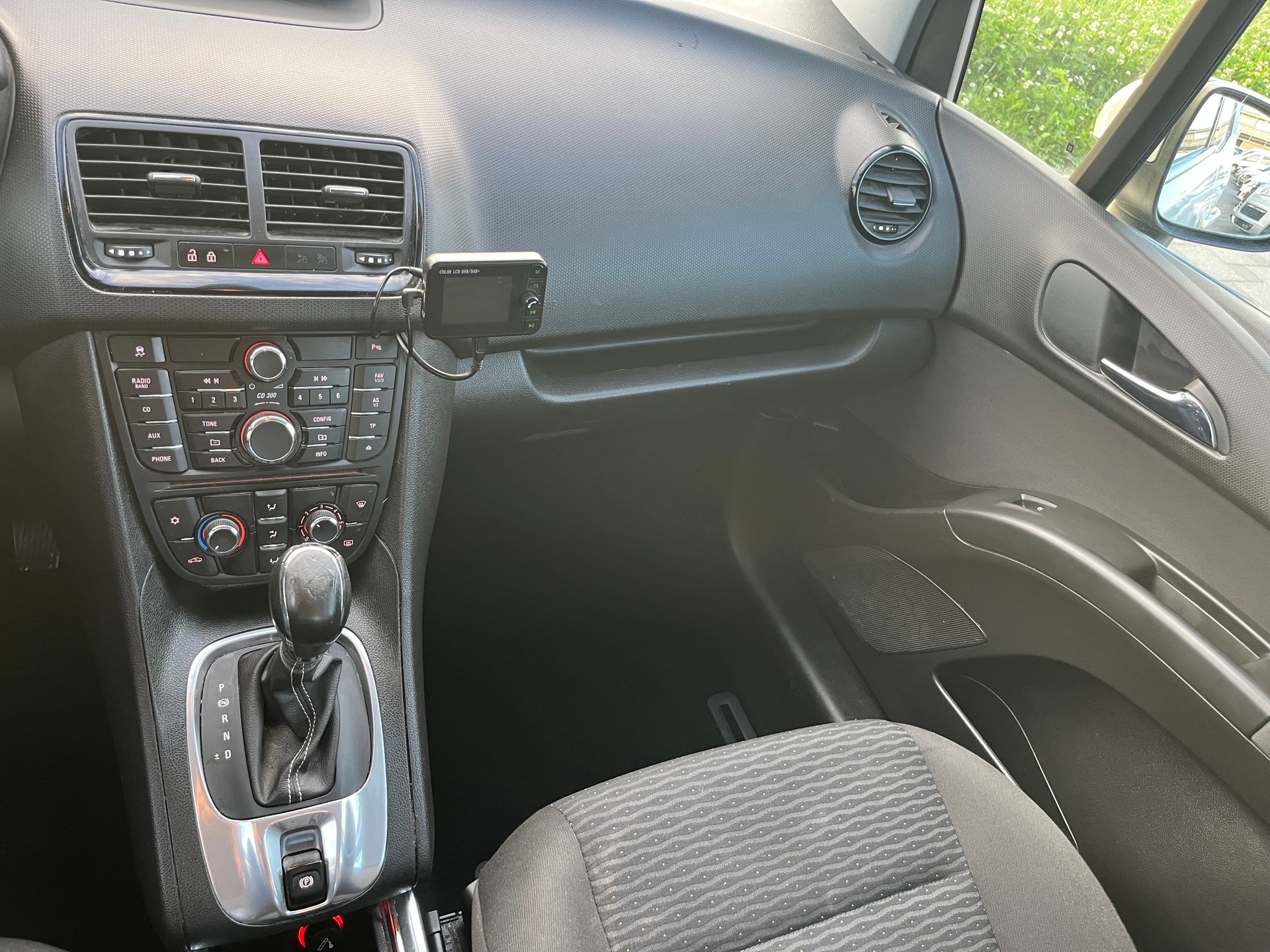 OPEL Meriva 1.4 Turbo Drive Automatic-image-13