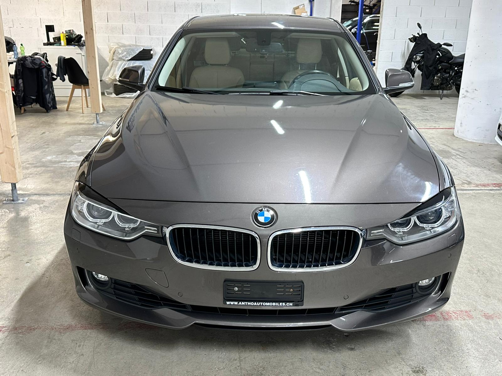 BMW 320i Steptronic-image-2