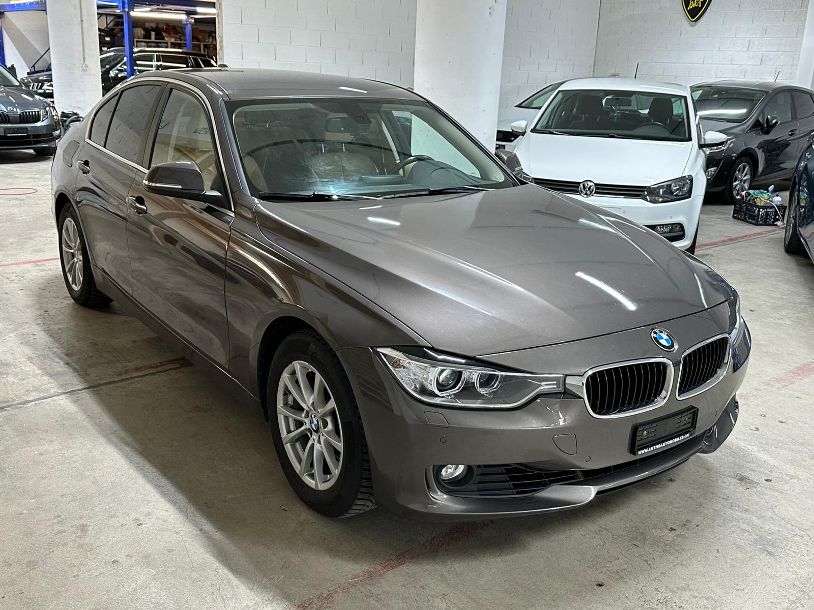 BMW 320i Steptronic-image-1