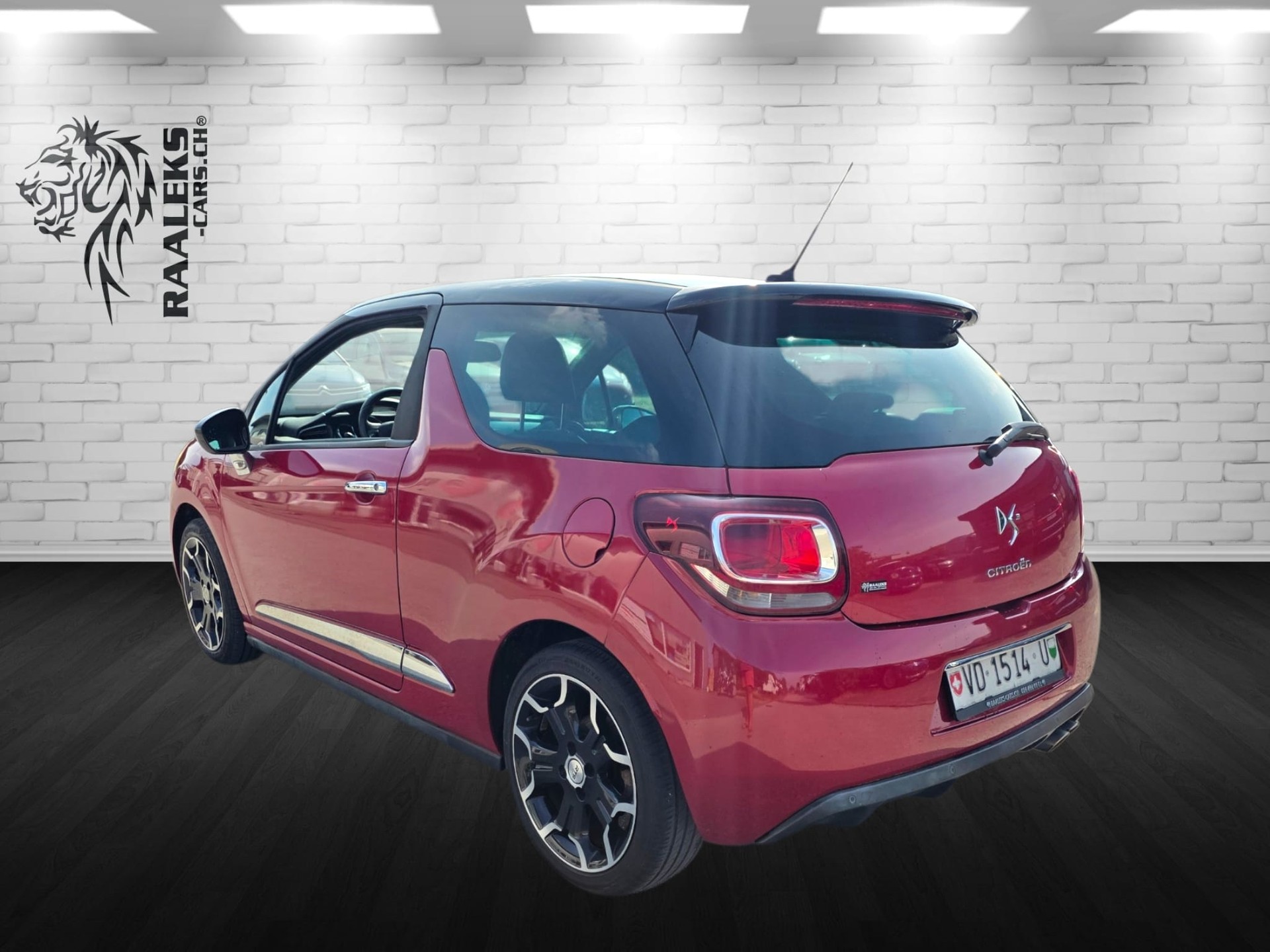 DS AUTOMOBILES DS3 1.6 THP Ultra Prestige-showroom-element-3