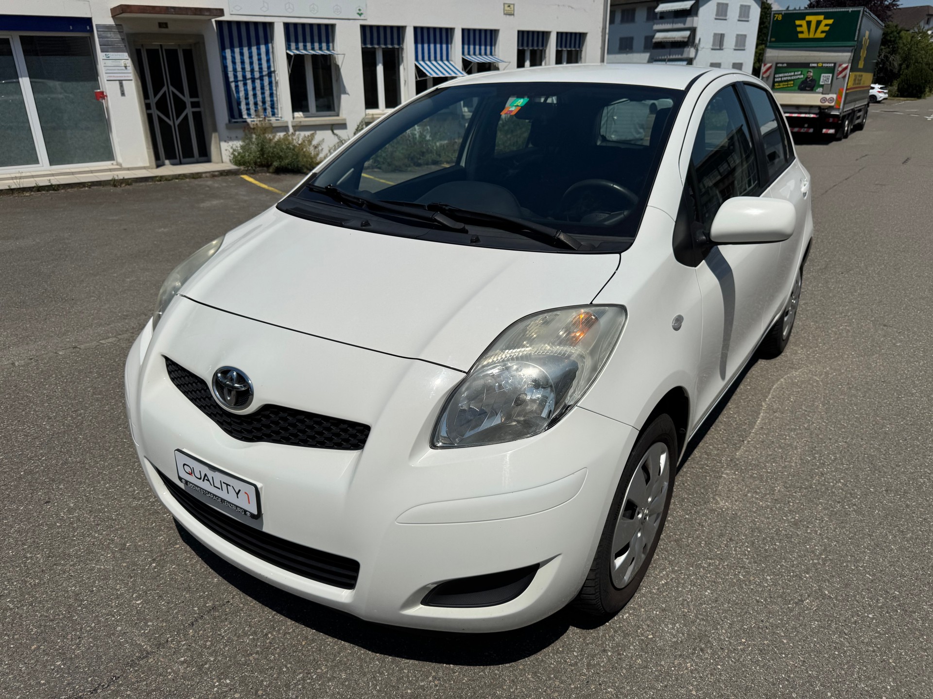 TOYOTA Yaris 1.33 Linea Sol-image-8