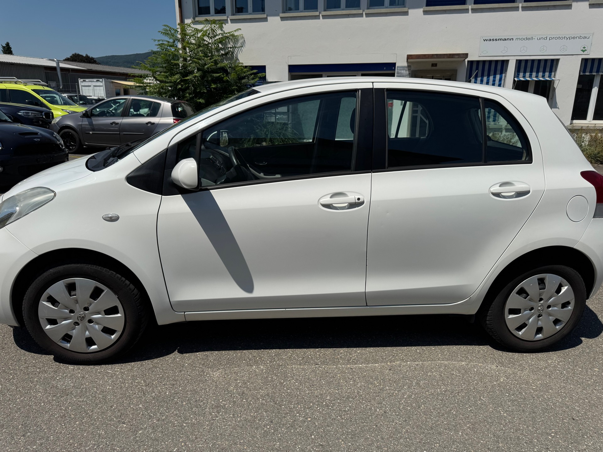 TOYOTA Yaris 1.33 Linea Sol-image-7