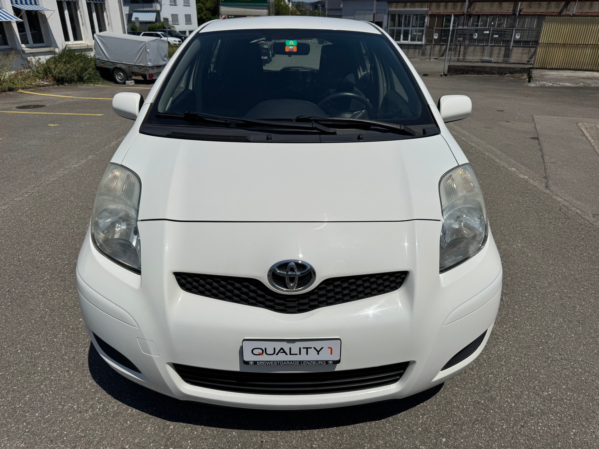 TOYOTA Yaris 1.33 Linea Sol-image-1