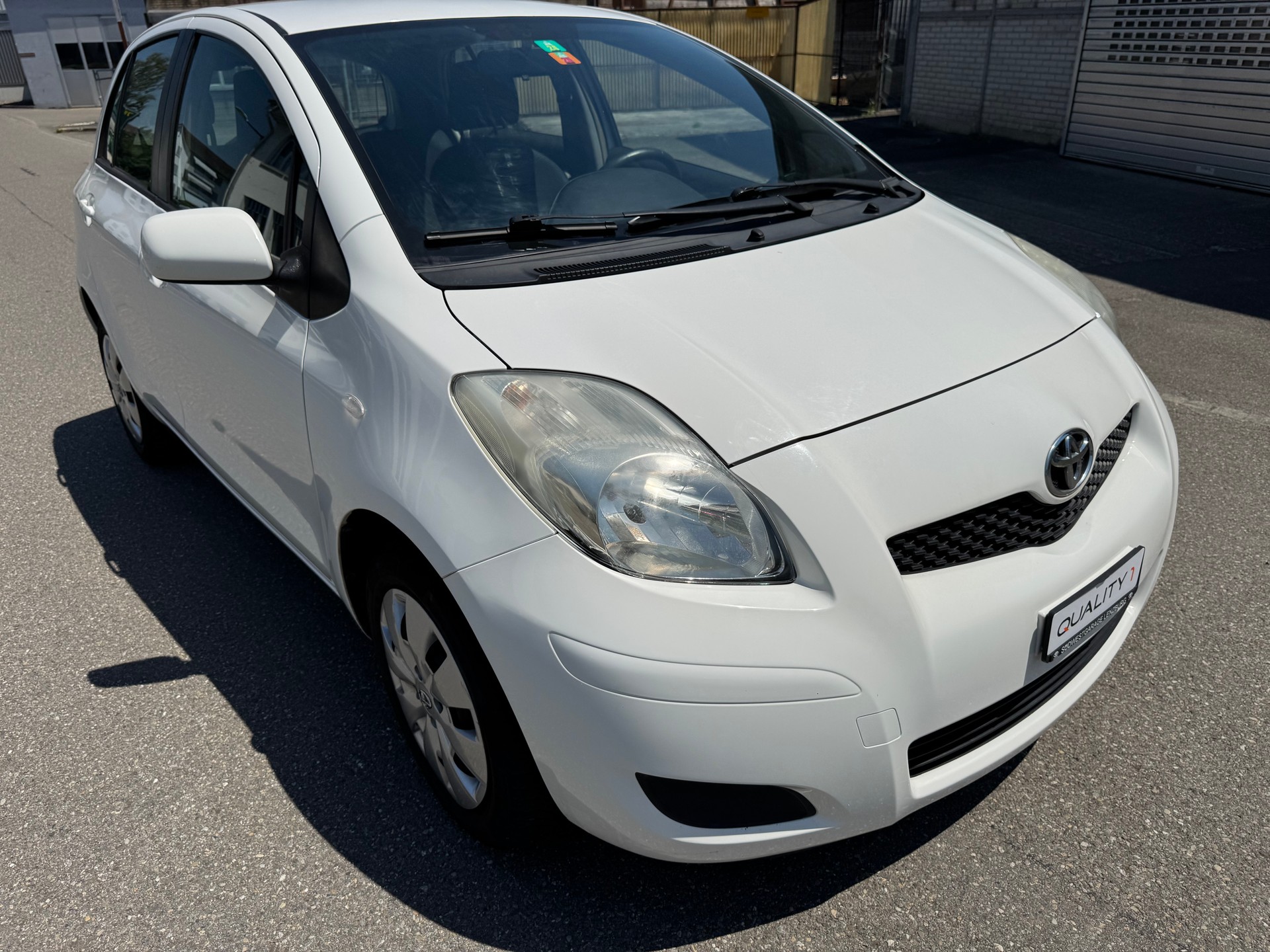 TOYOTA Yaris 1.33 Linea Sol-image-2