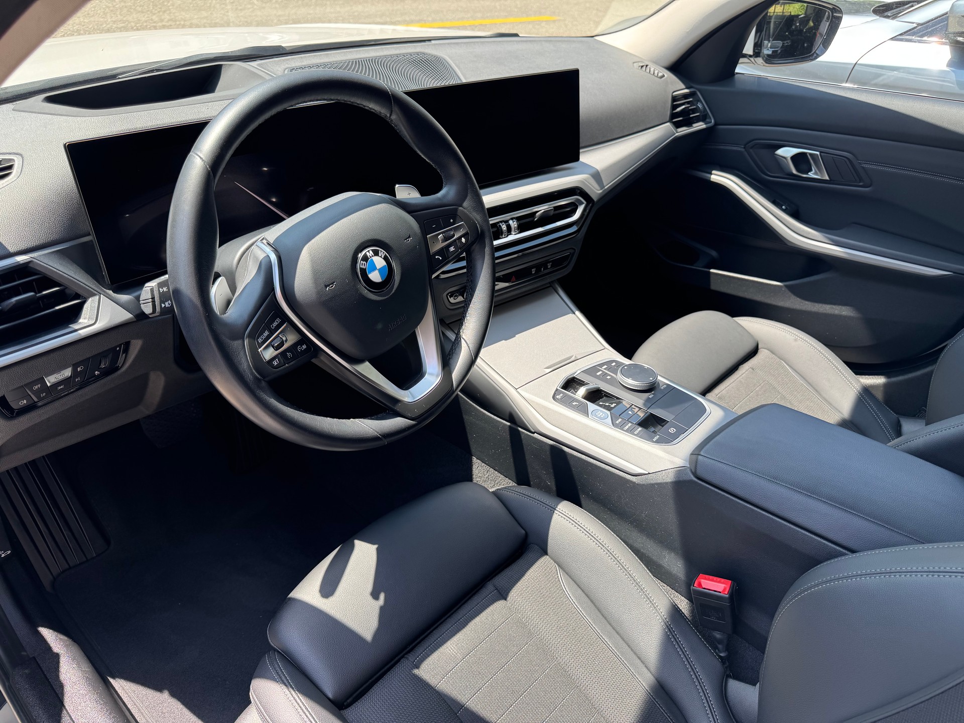 BMW 320d xDrive 48V Touring Steptronic **Facelift**-image-8
