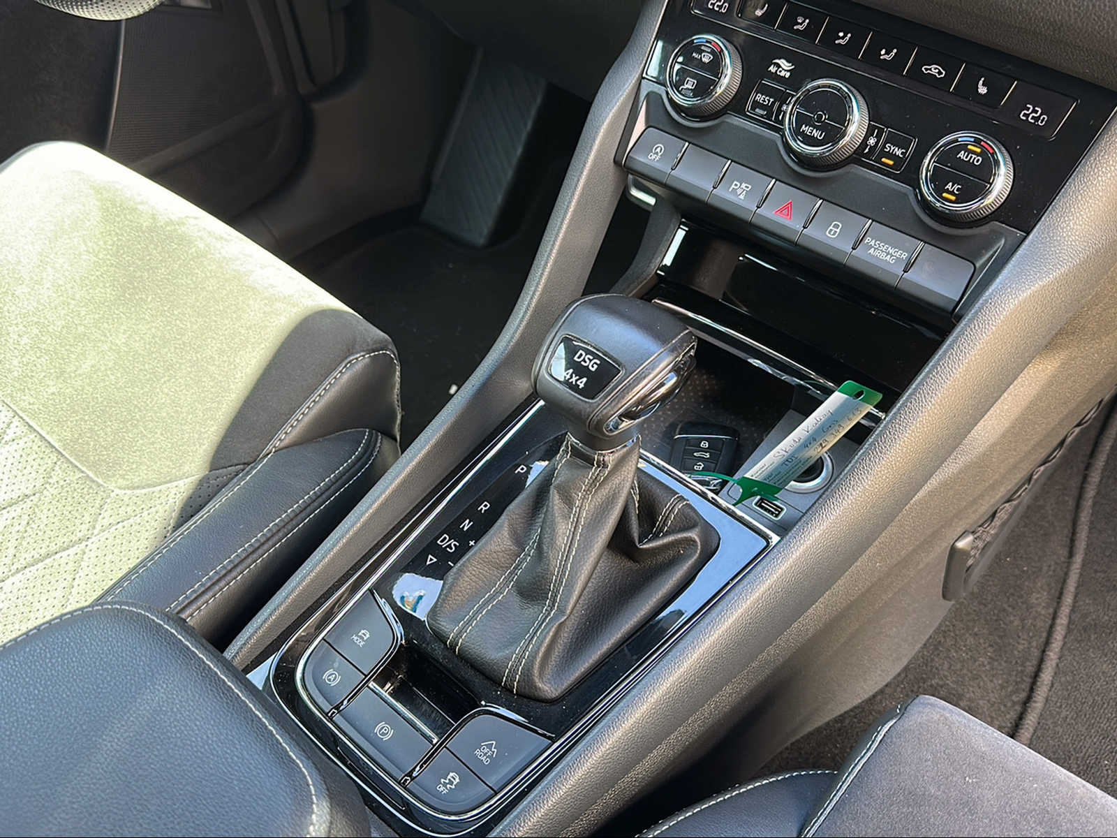 SKODA Kodiaq 2.0 TDI CR Sport Line 4x4 DSG-image-14