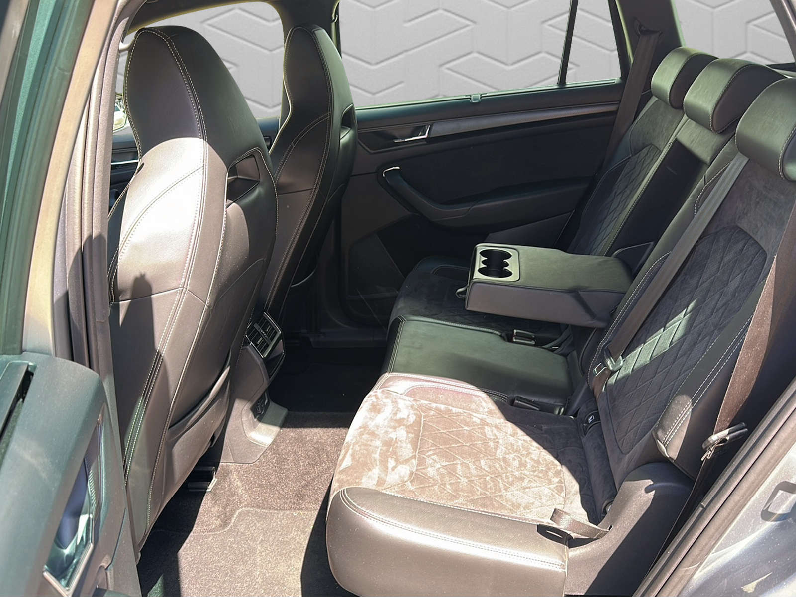 SKODA Kodiaq 2.0 TDI CR Sport Line 4x4 DSG-image-15