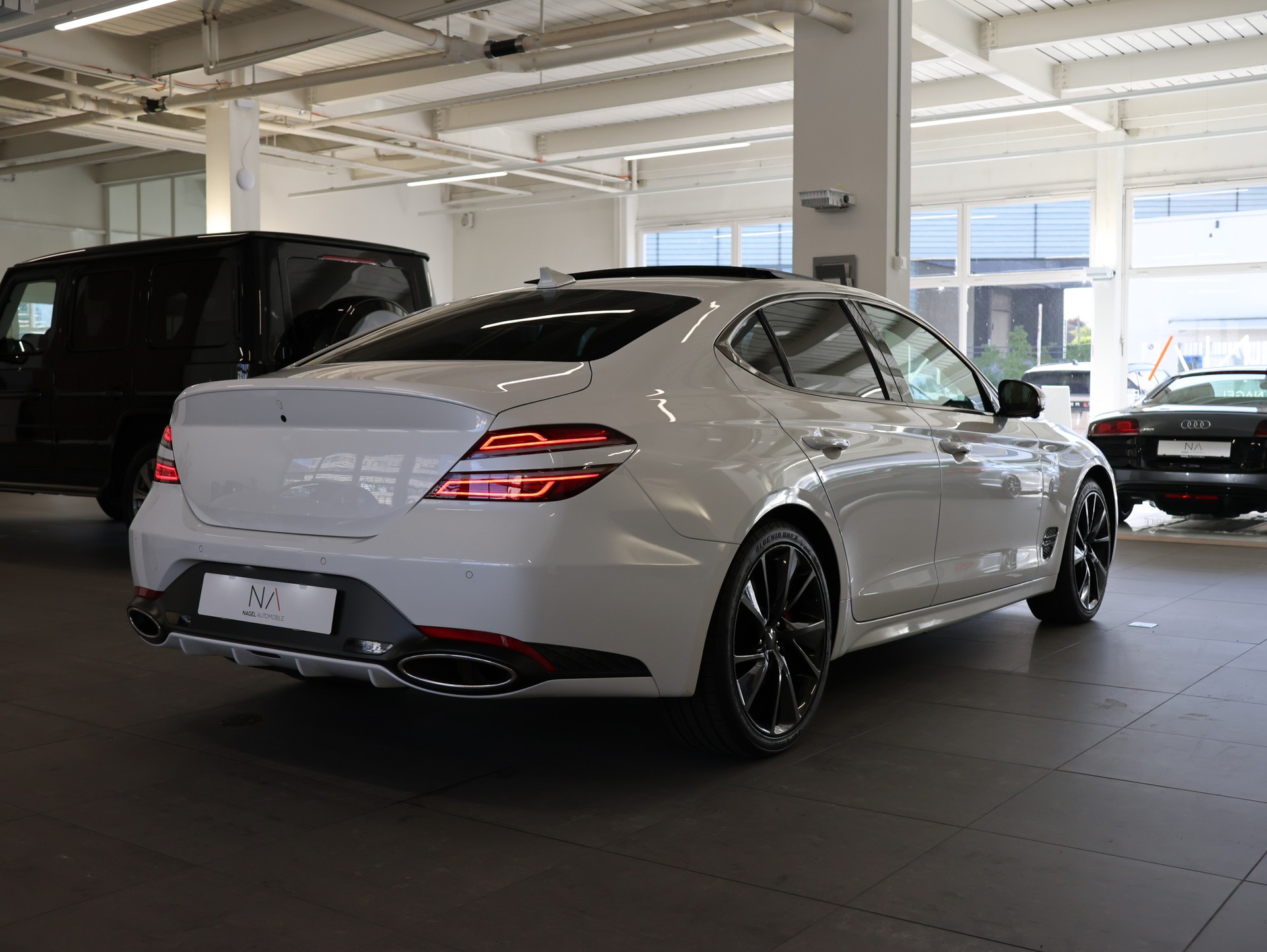 GENESIS G70 2.0 TGDI Sport AT8 AWD *Panorama* *360 Kamera*-image-5