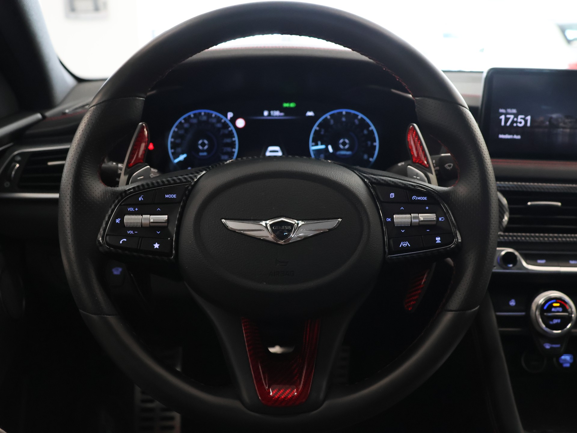GENESIS G70 2.0 TGDI Sport AT8 AWD *Panorama* *360 Kamera*-image-18