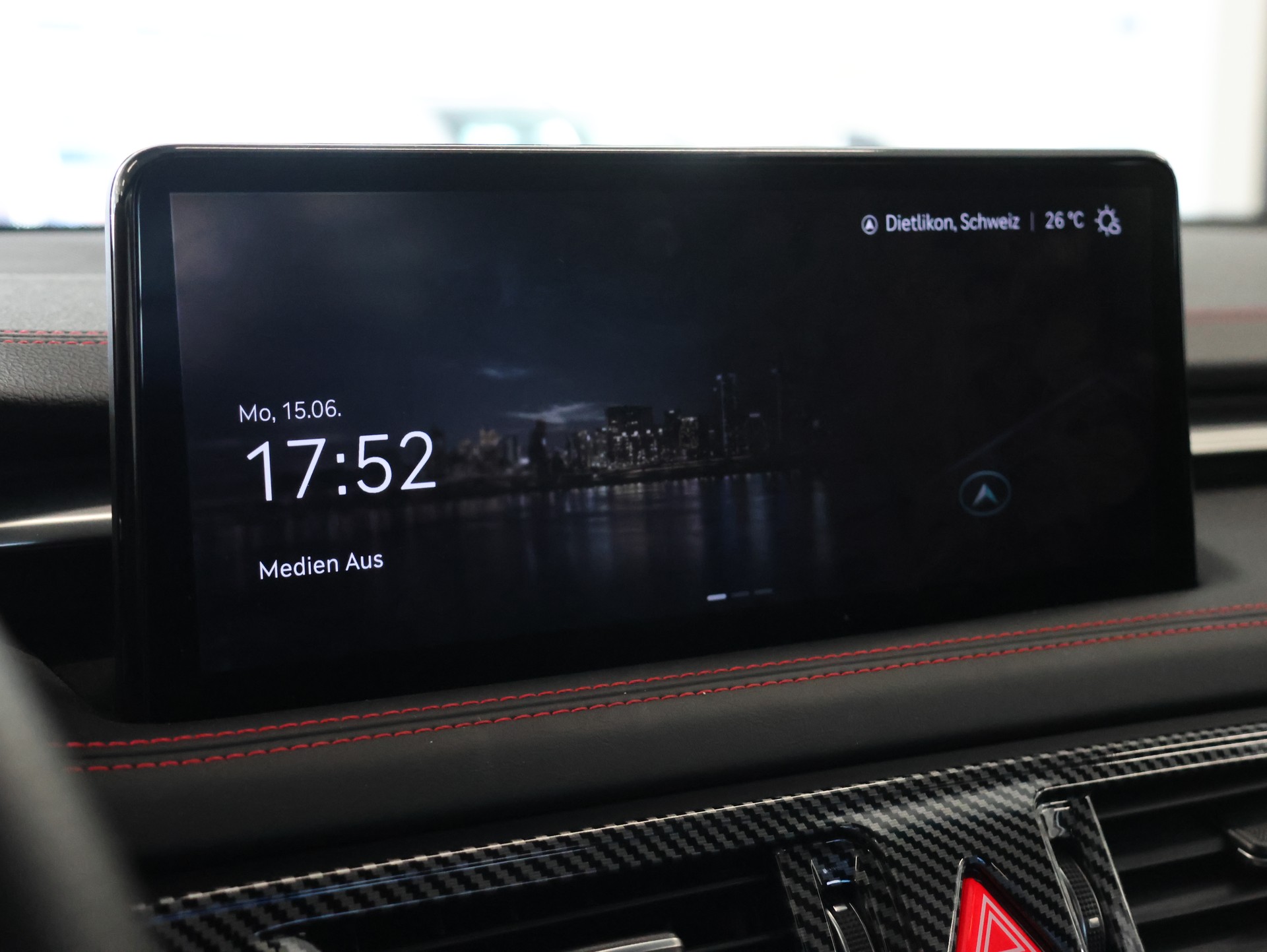 GENESIS G70 2.0 TGDI Sport AT8 AWD *Panorama* *360 Kamera*-image-22