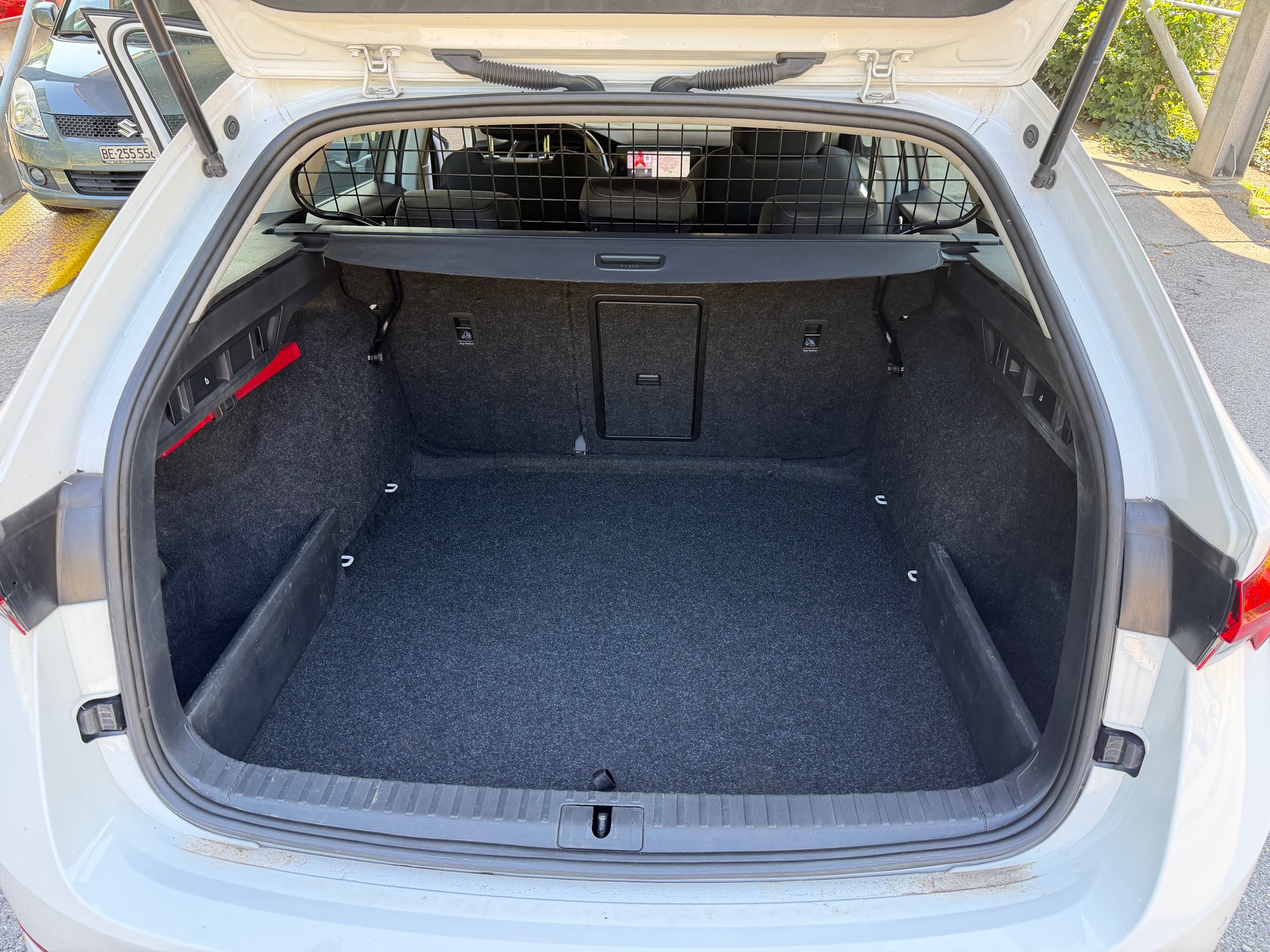 SKODA Octavia Combi 2.0 TDI DSG Ambition 4x4-image-9