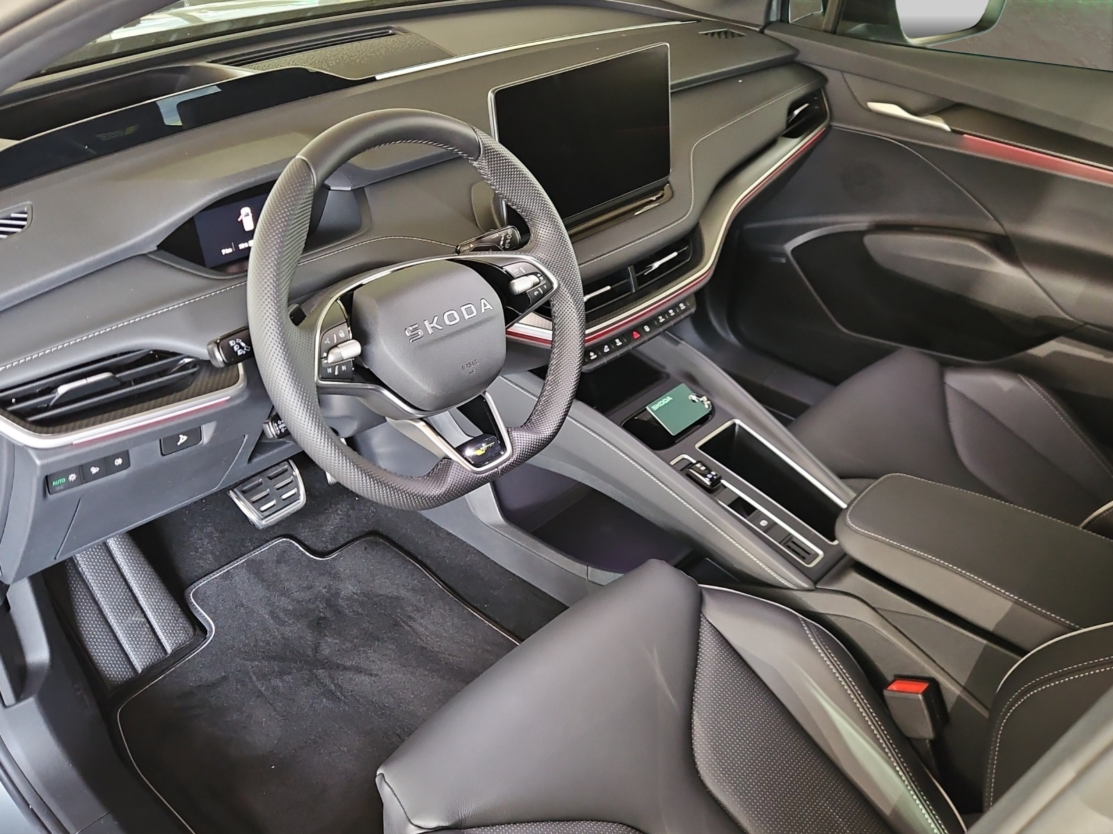 SKODA Enyaq 4x4 RS-image-6