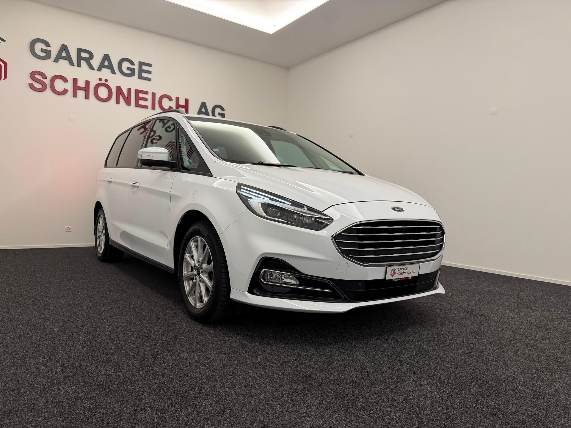 FORD Galaxy 2.5 Hybrid Trend 7P-image-2