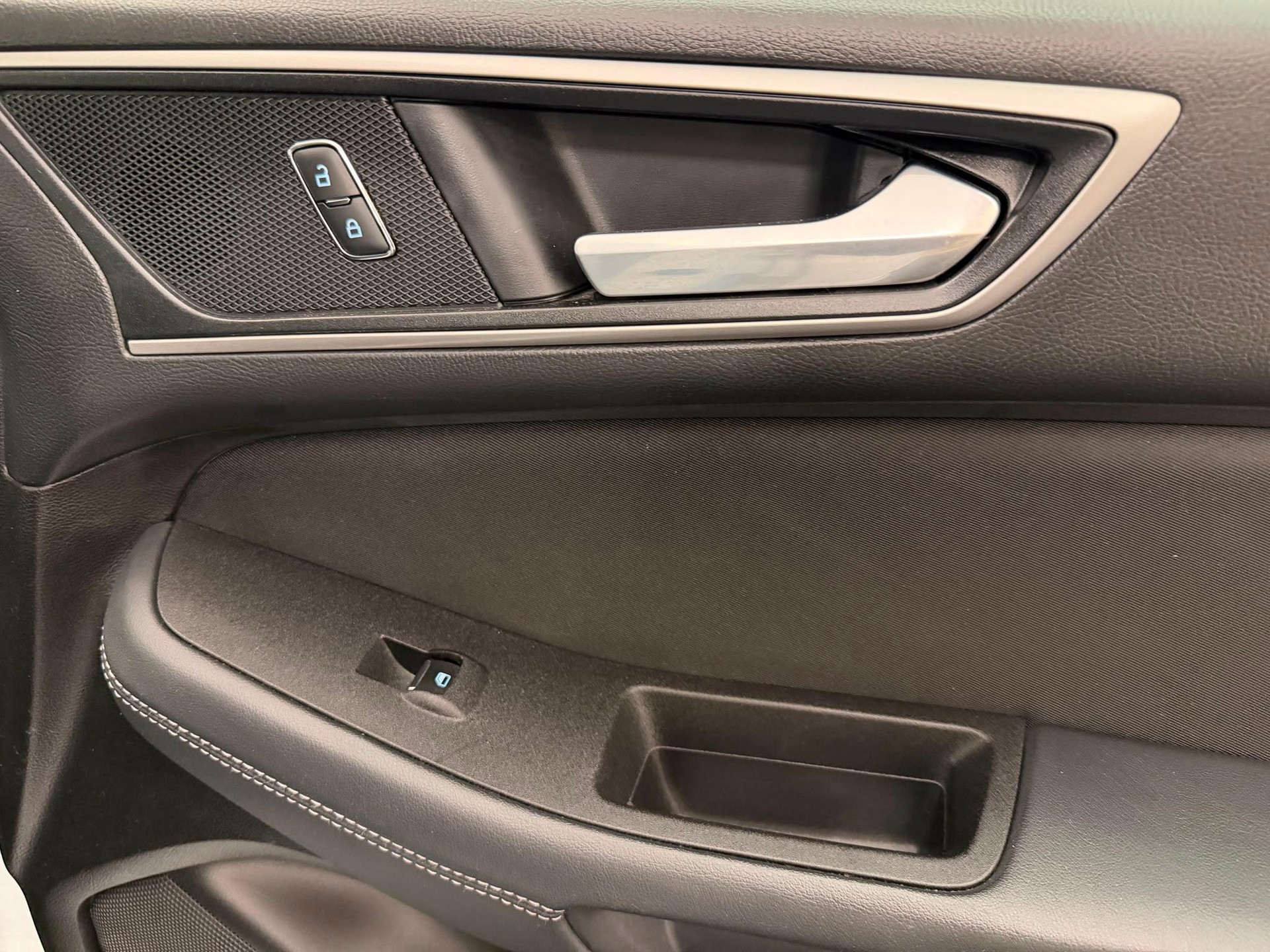 FORD Galaxy 2.5 Hybrid Trend 7P-image-16