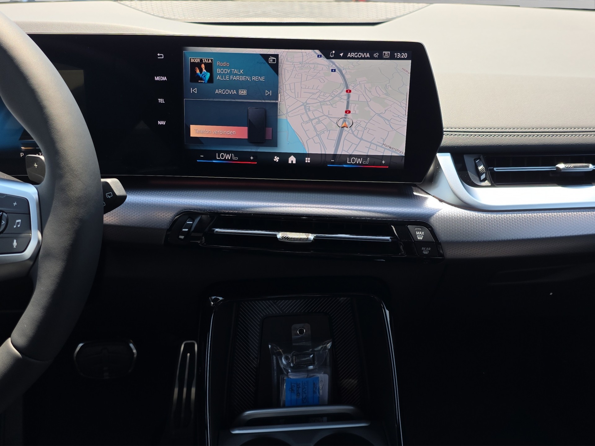 BMW 225e xDrive Active Tourer-image-12